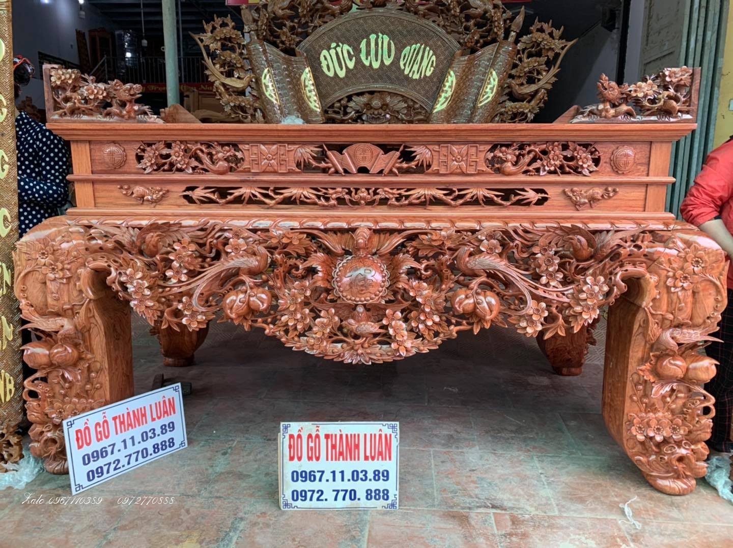 SẬP THỜ KHỦNG ĐỤC MAI ĐIỂU:.