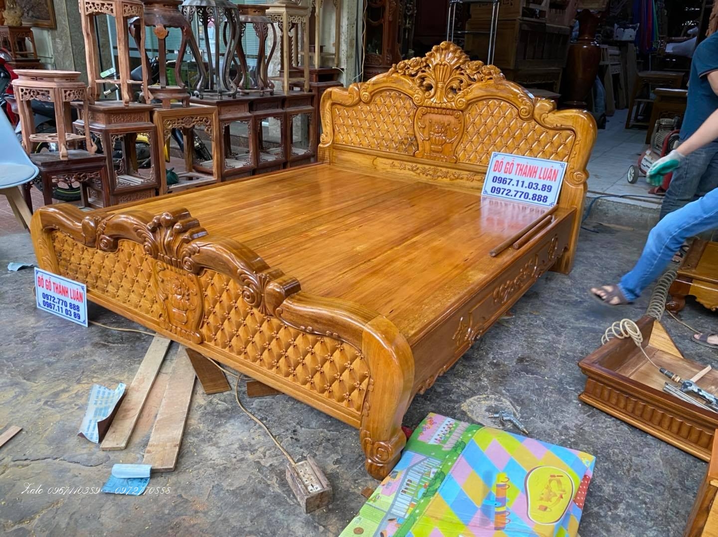 bộ nội thất phòng ngủ gỗ gụ-;