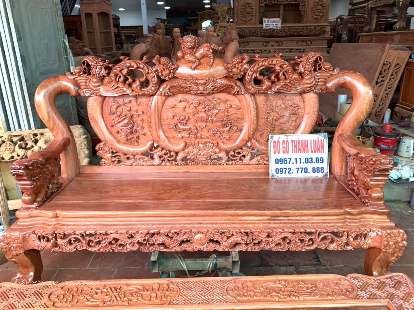 Bộ Ghế Nghê Bảo Đỉnh Gỗ Hương Đá Hàng Víp