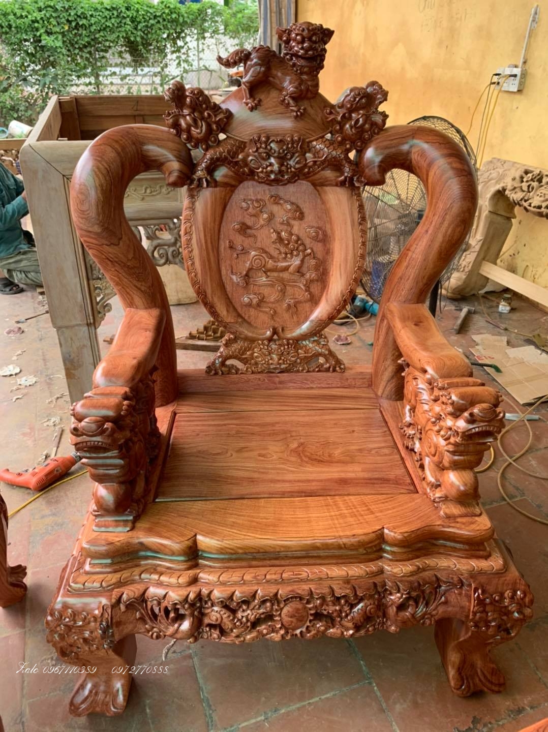 Bộ Ghế Nghê Bảo Đỉnh Gỗ Hương Đá Hàng Víp  ,