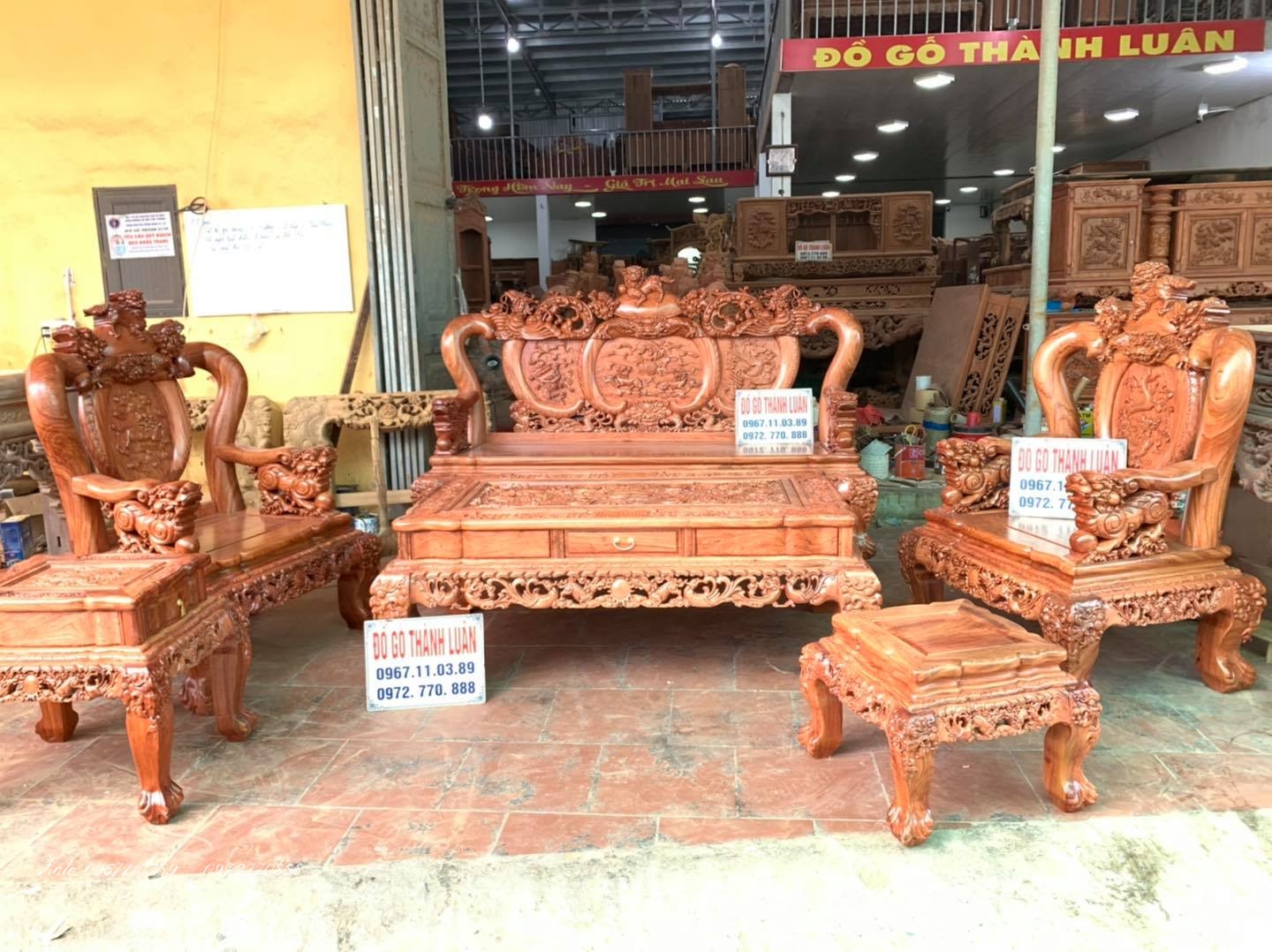 Bộ Ghế Nghê Bảo Đỉnh Gỗ Hương Đá Hàng Víp