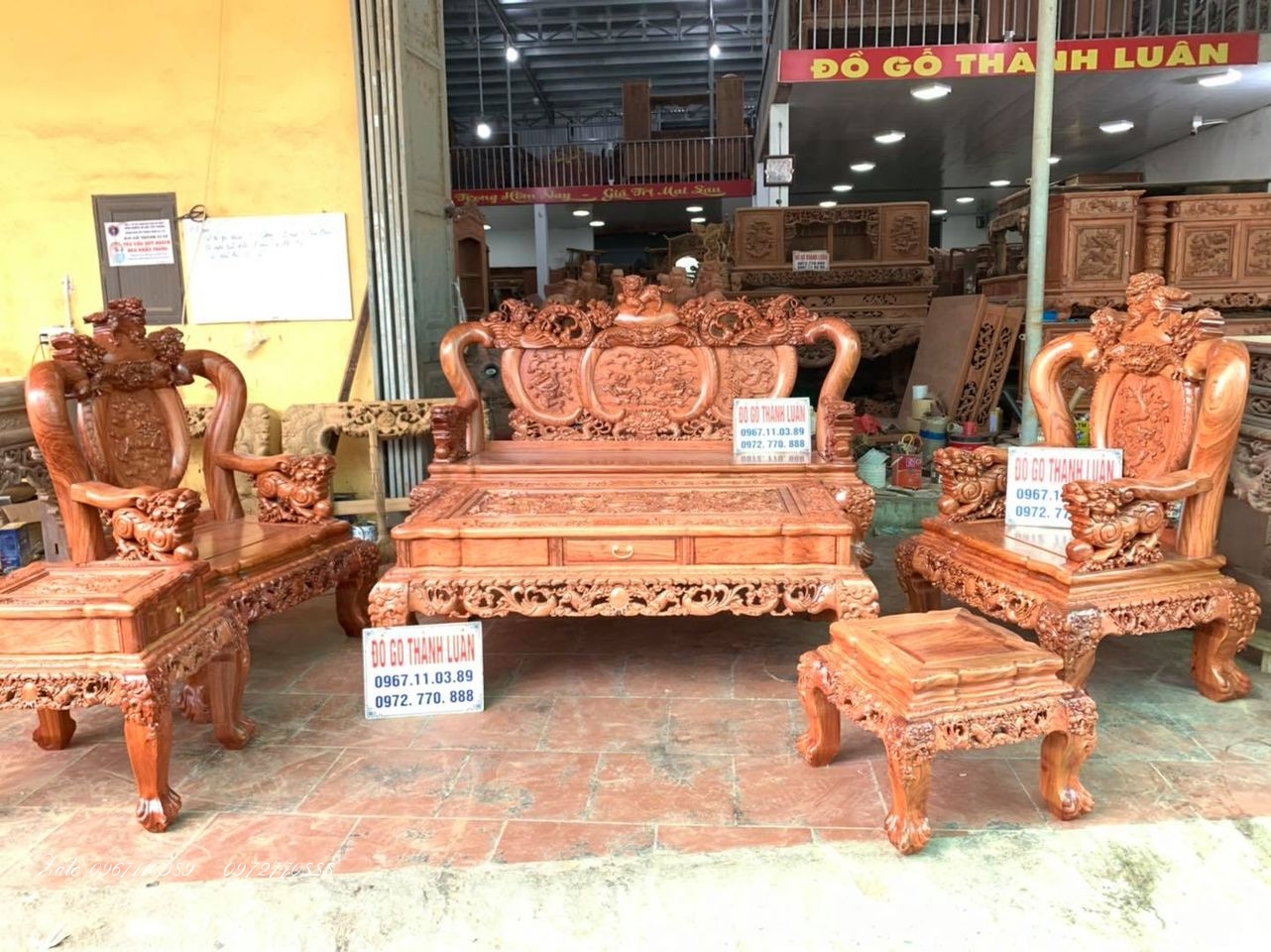 Bộ Ghế Nghê Bảo Đỉnh Gỗ Hương Đá Hàng Víp