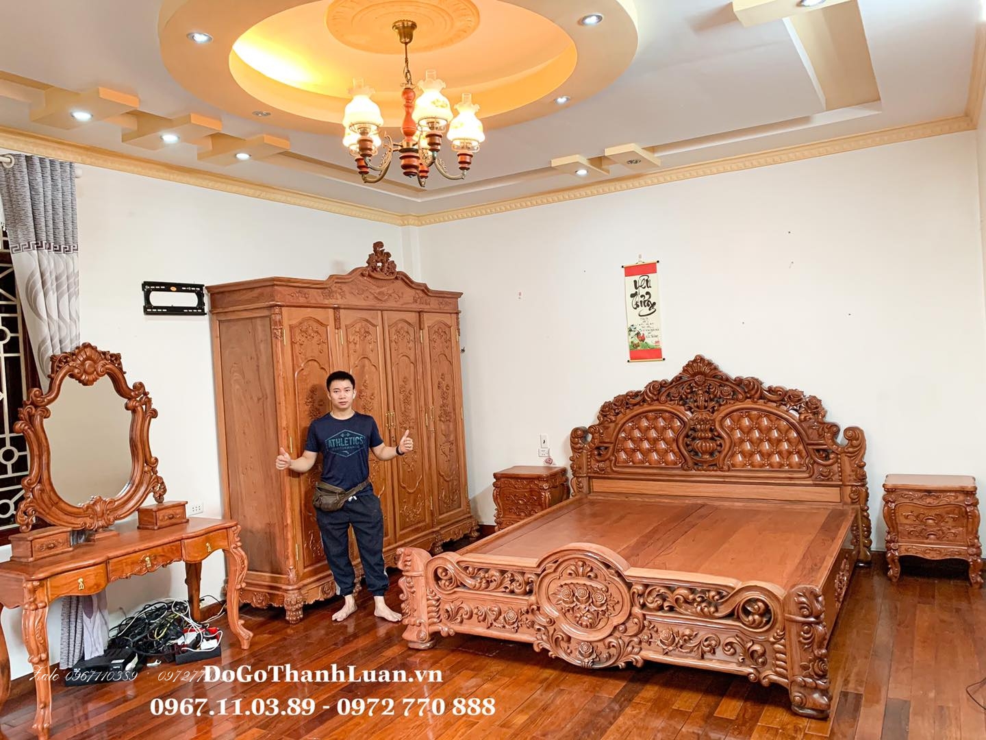 Bức Tranh Bách Điểu Triều Phụng:.,