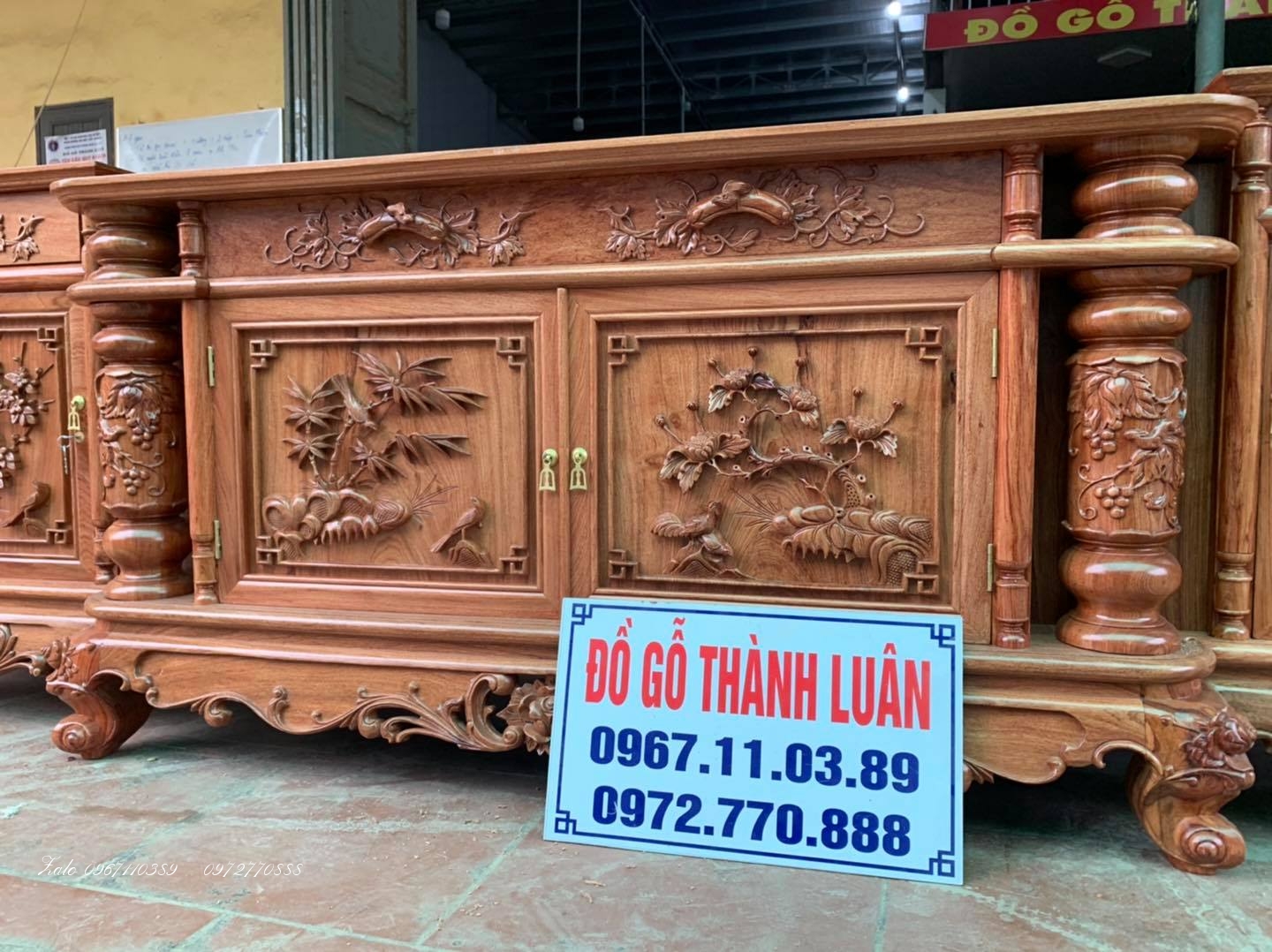 Kệ Tivi Gỗ Hương Đá..