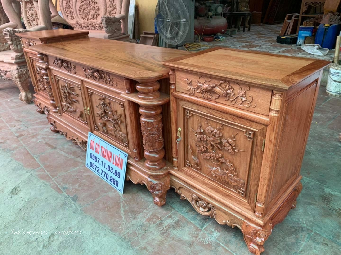 Kệ Tivi Gỗ Hương Đá.