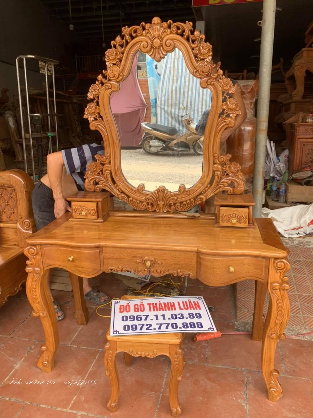 Giường Hồng Trám Chim.