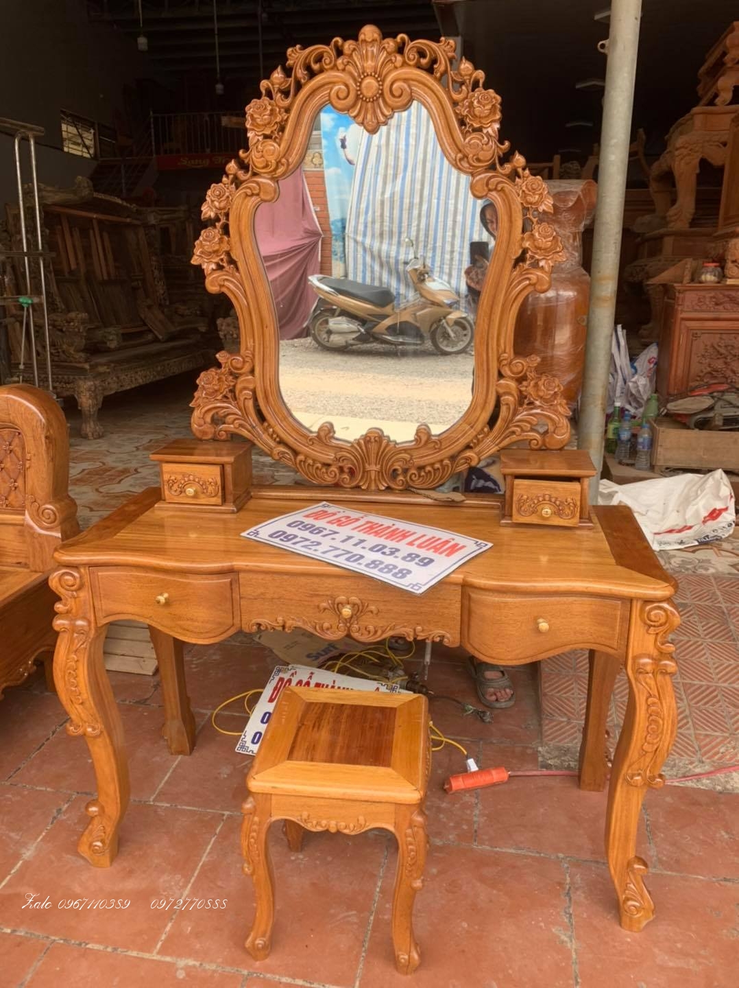 Giường Hồng Trám Chim: