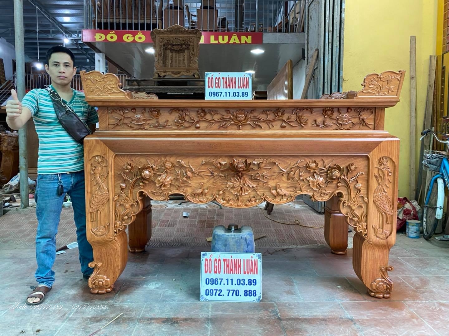 bàn thờ án Giang chân Hạc đục hoa sen 1m97-97-1m27 chân 20