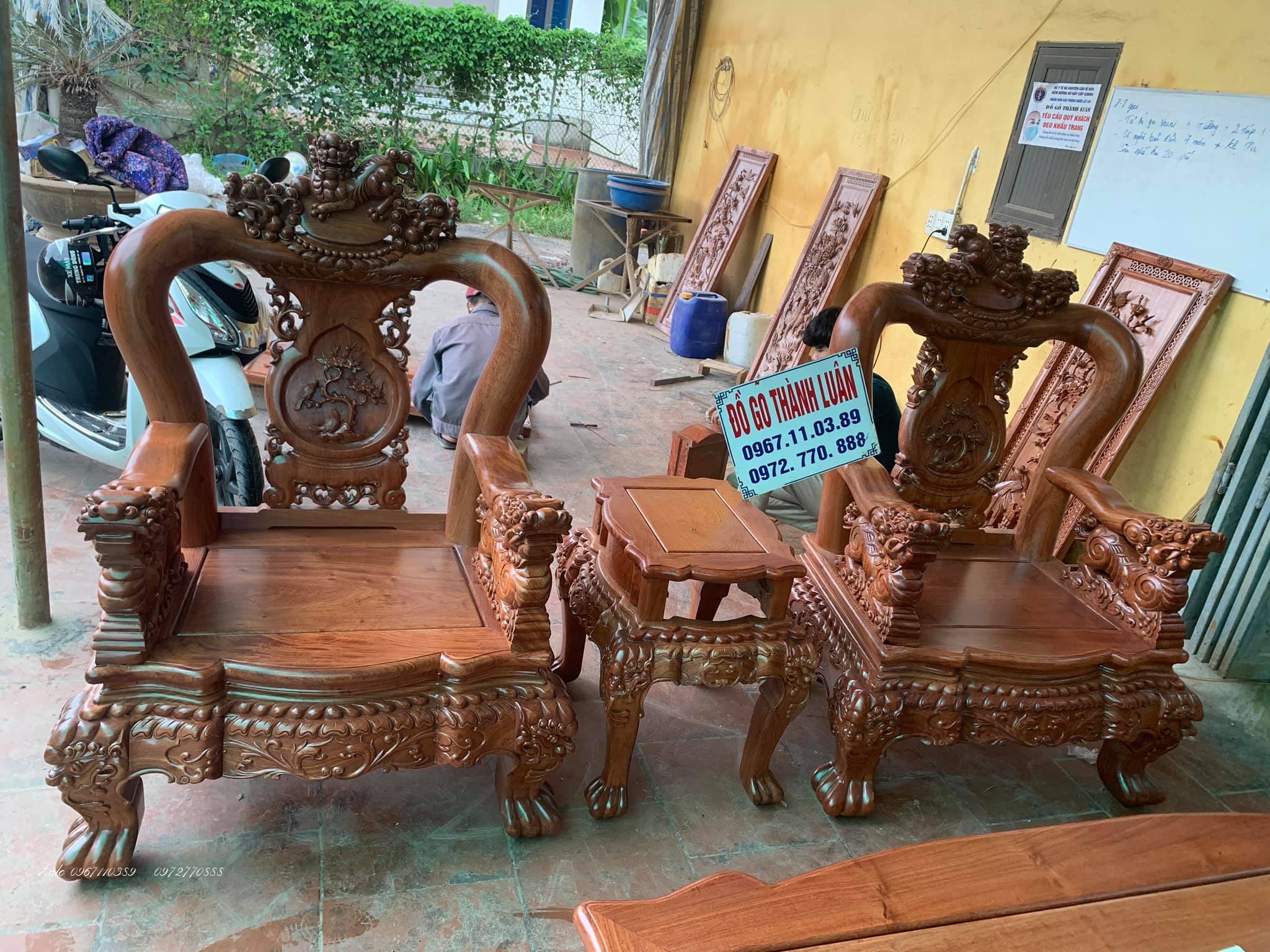 Bộ Bàn Ghế Minh Quốc Nghê cột 12 Chân 14,