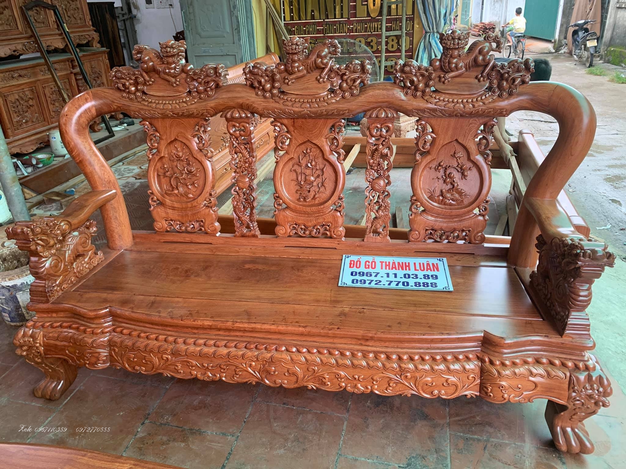 Bộ Bàn Ghế Minh Quốc Nghê cột 12 Chân 14.