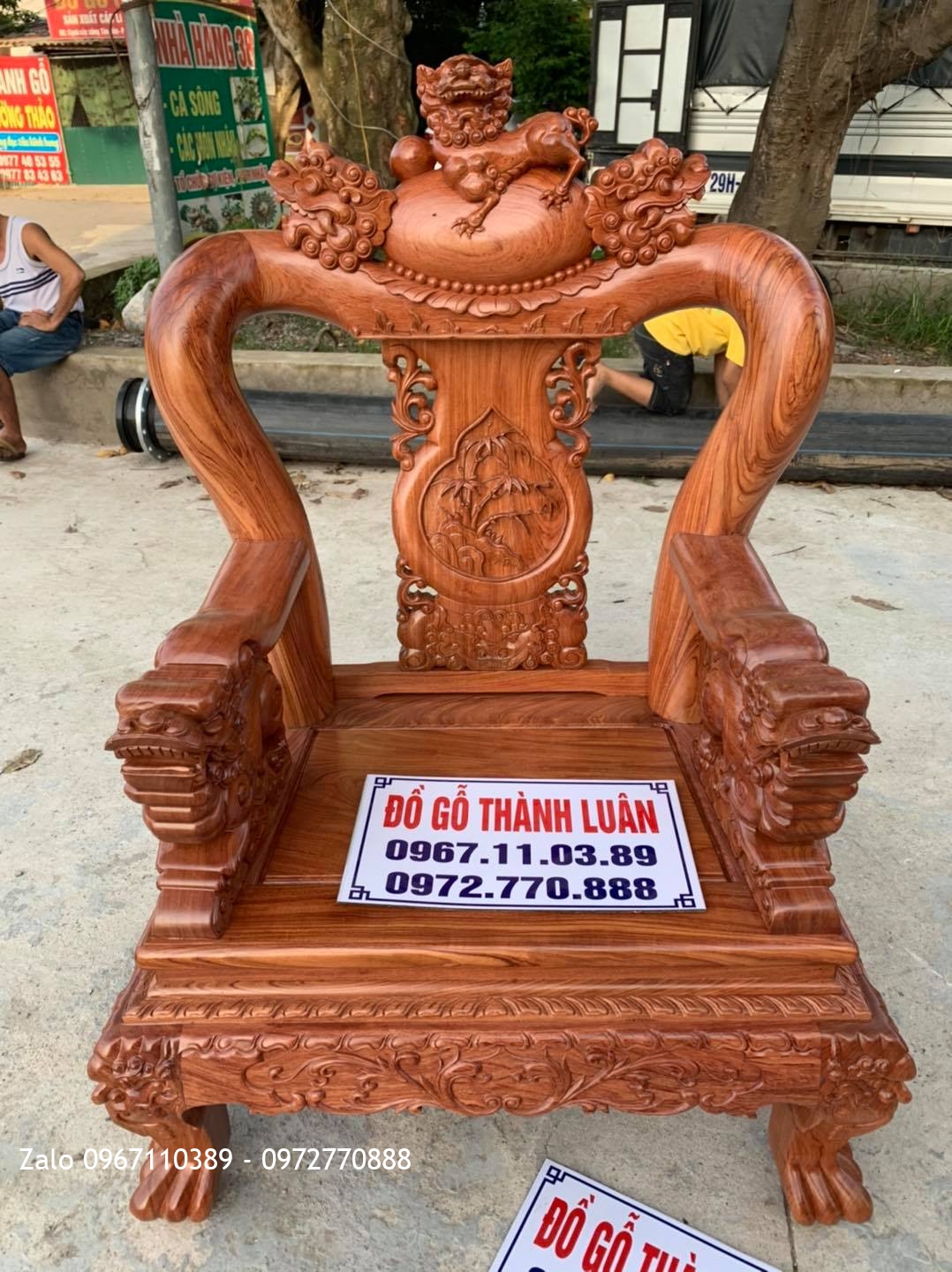 Bộ Bàn Ghế Minh Quốc Nghê Gỗ Hương Đá Cột 12 Gồm 10 Món Víp