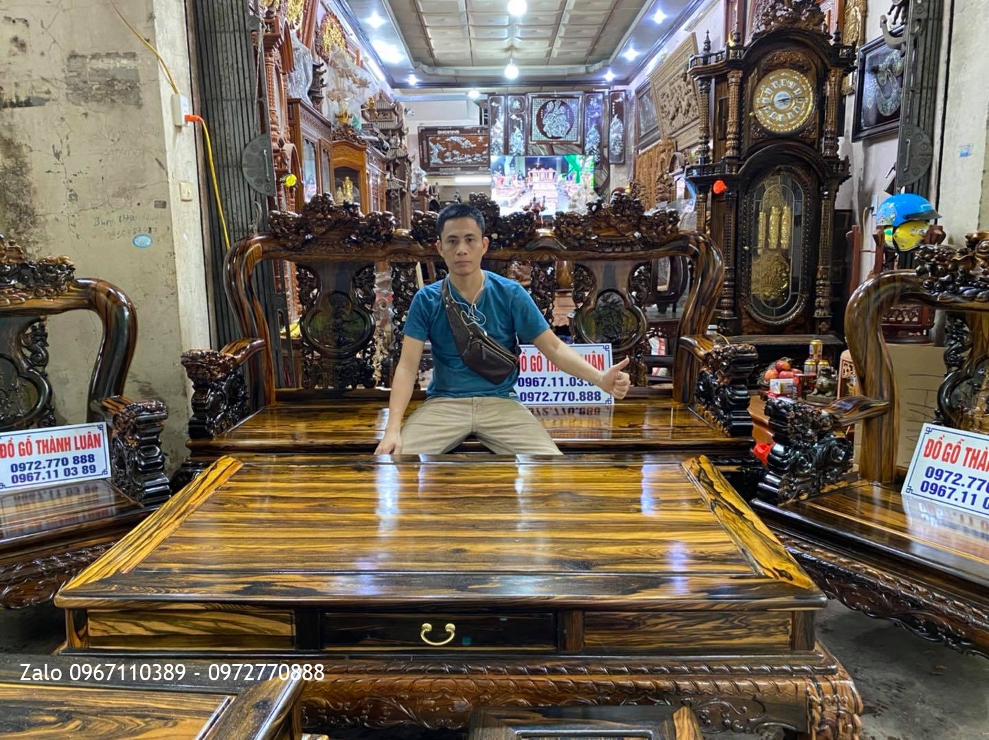 Bộ ghế minh nghê gỗ Mun Lào.