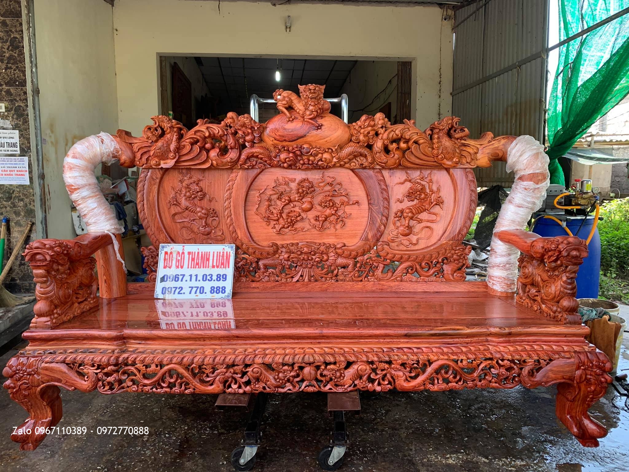 Nghê Bảo Đỉnh Cột 14 Chân 16 Gỗ Hương Đá Siêu Víp Gồm 6 Món..