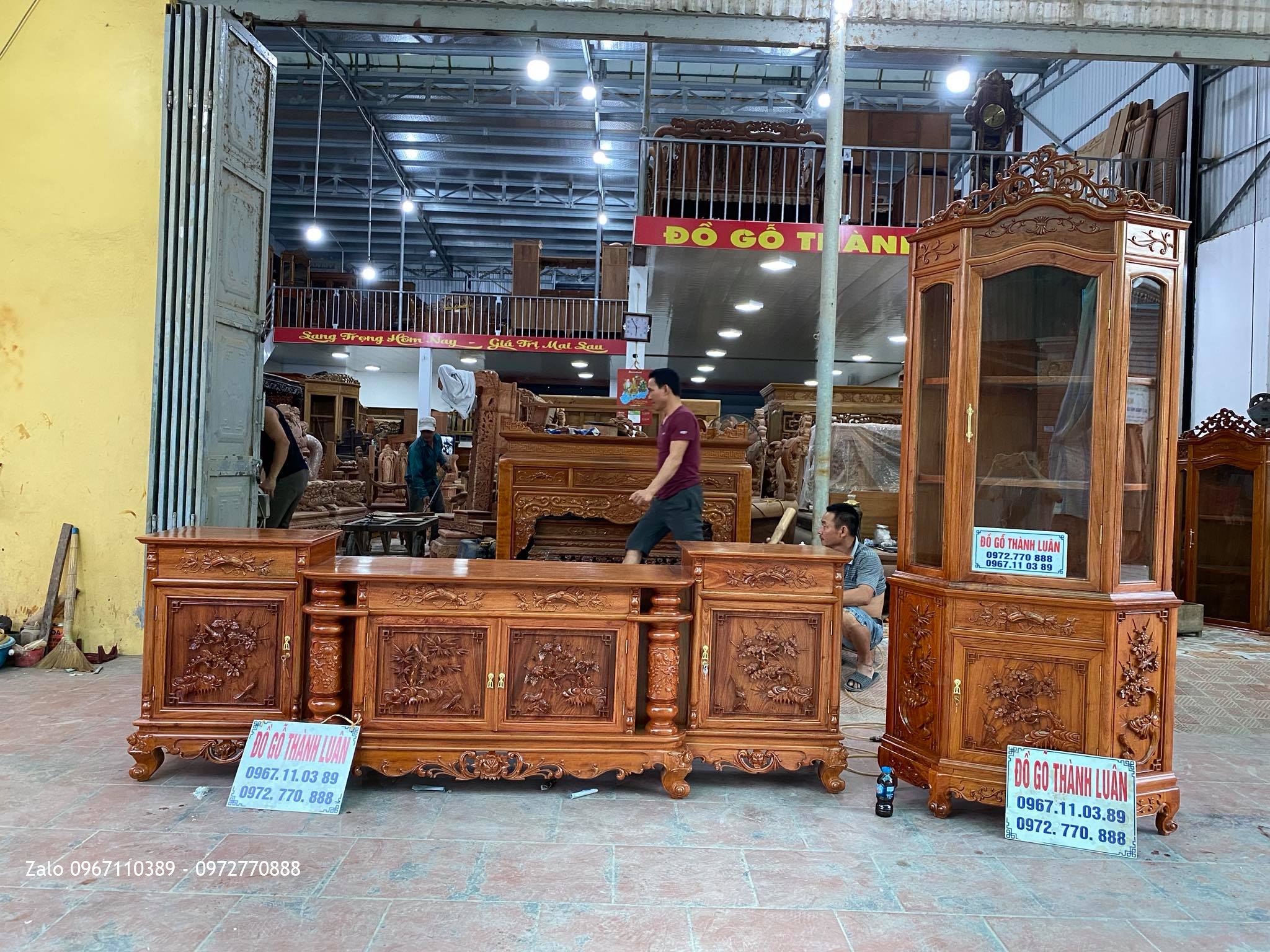 tủ kệ tivi gỗ hương đá 2m6