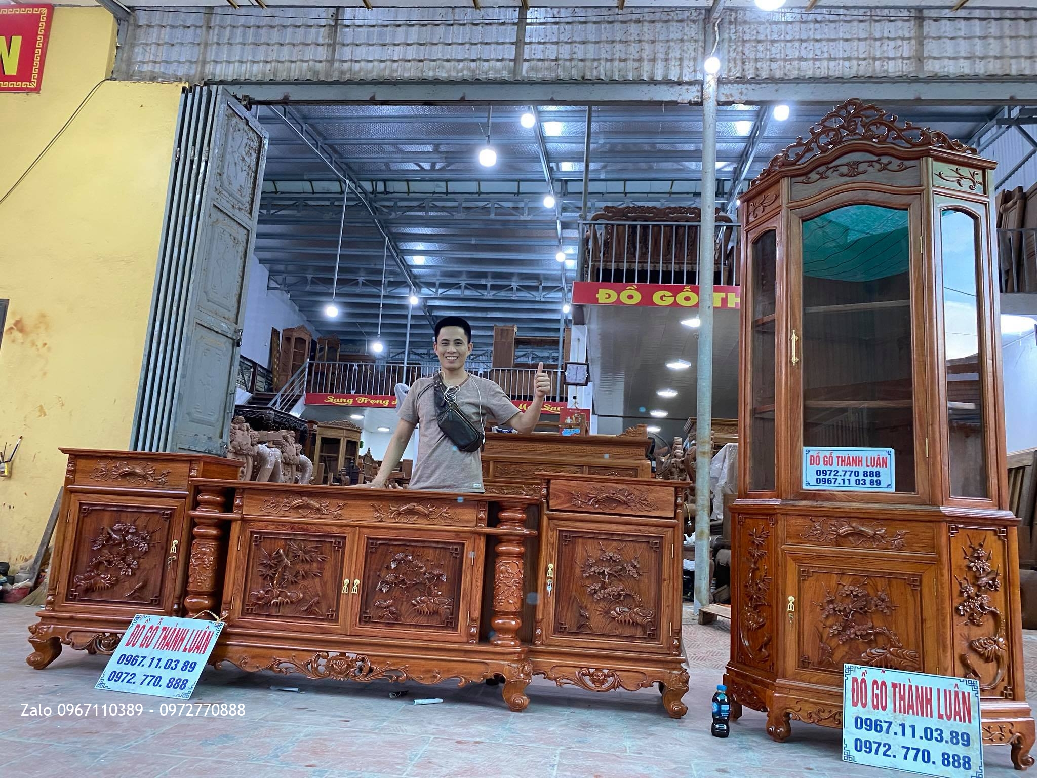 tủ kệ tivi gỗ hương đá 2m6.