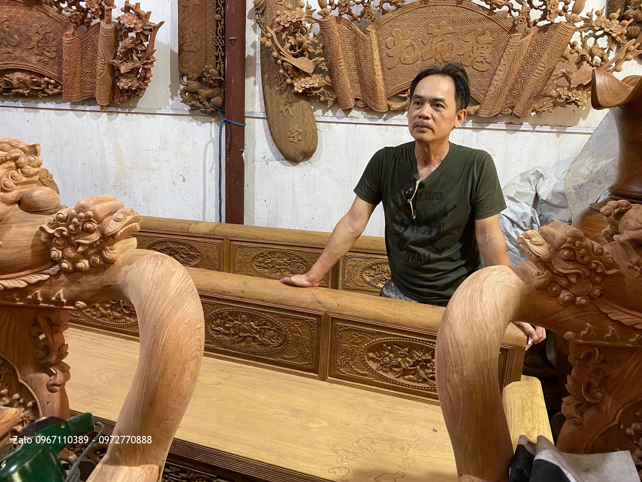 bộ ghế trường kỷ gỗ gụ gồm 4 món.