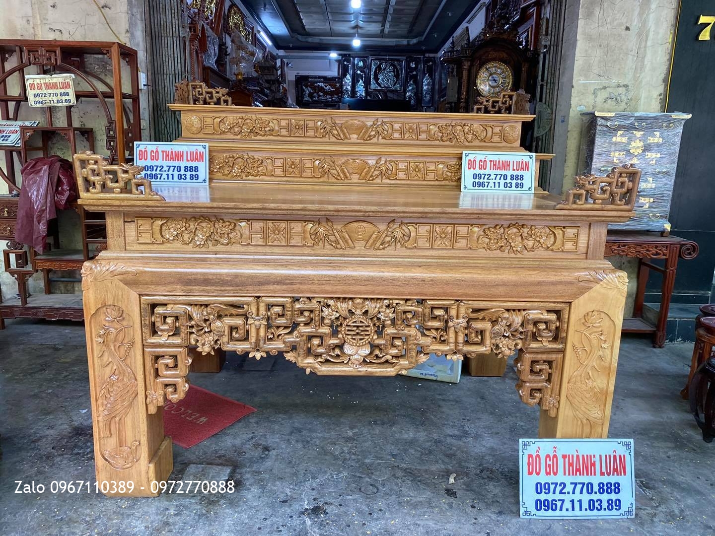 Bàn thờ tam cấp chân hạc gỗ gụ ;