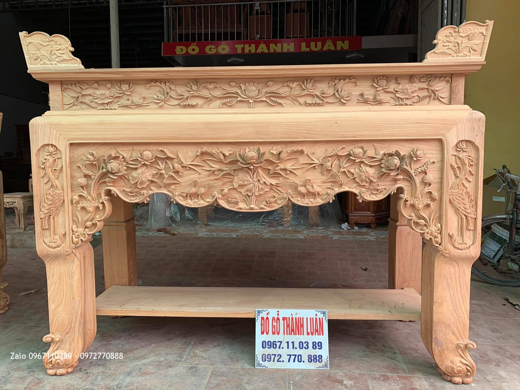 ÁN GIANG THỜ ĐỤC SEN CÒ (Gia Đình Thuỷ Tộc)