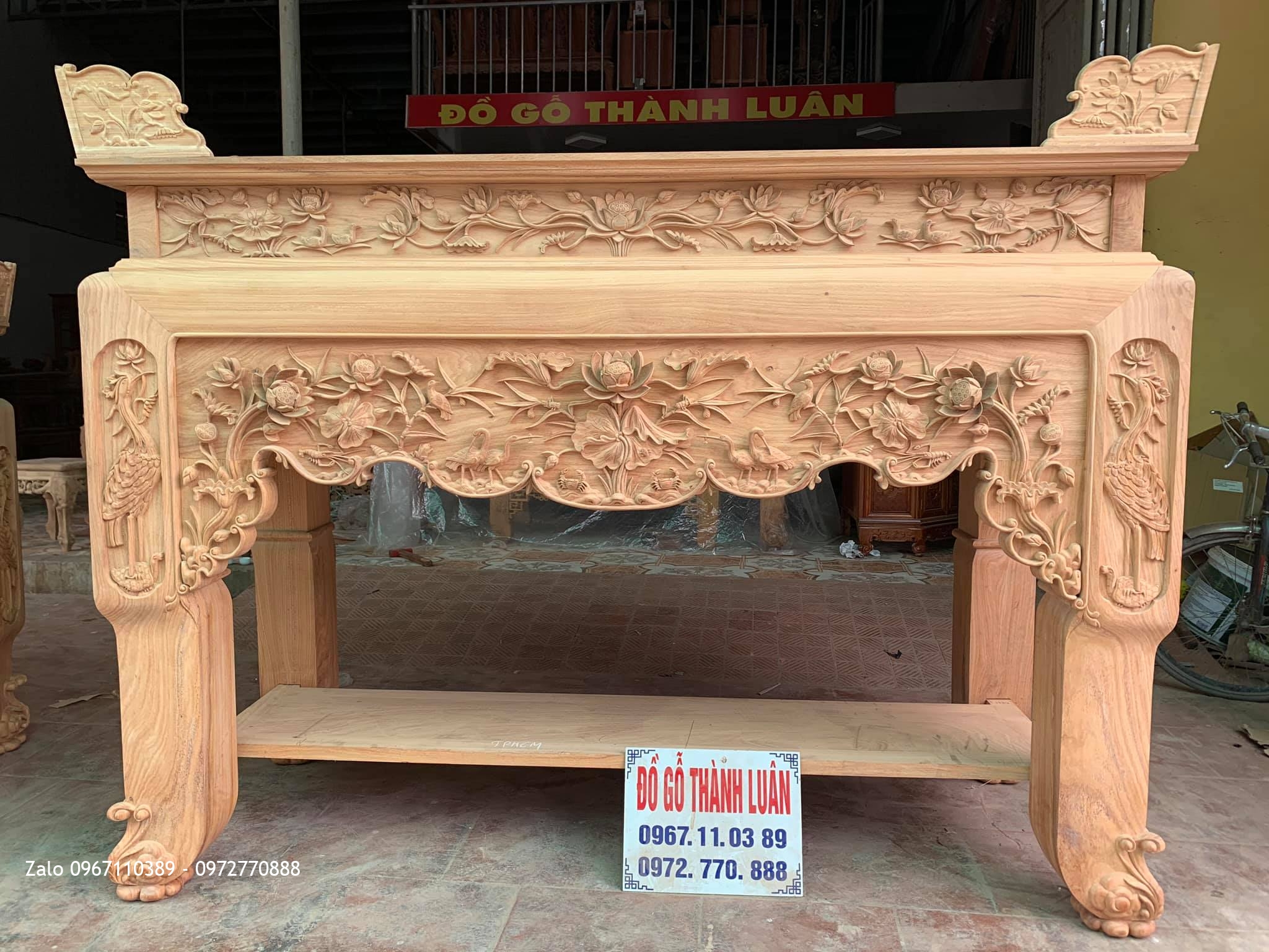 ÁN GIANG THỜ ĐỤC SEN CÒ (Gia Đình Thuỷ Tộc)