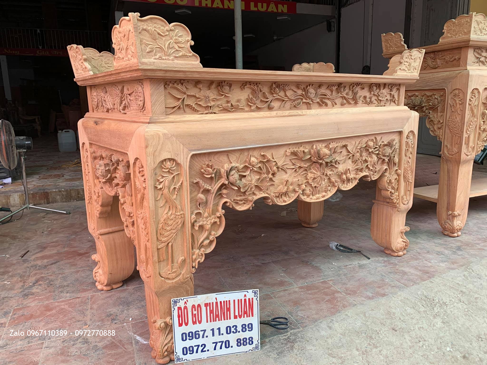 ÁN GIANG THỜ ĐỤC SEN CÒ (Gia Đình Thuỷ Tộc):