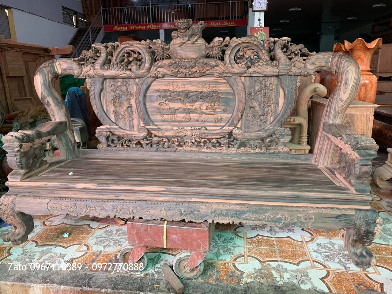 bộ bàn ghế Nghê Bảo Đỉnh gỗ MUn Cột 14 Gồm 10 Món Víp.