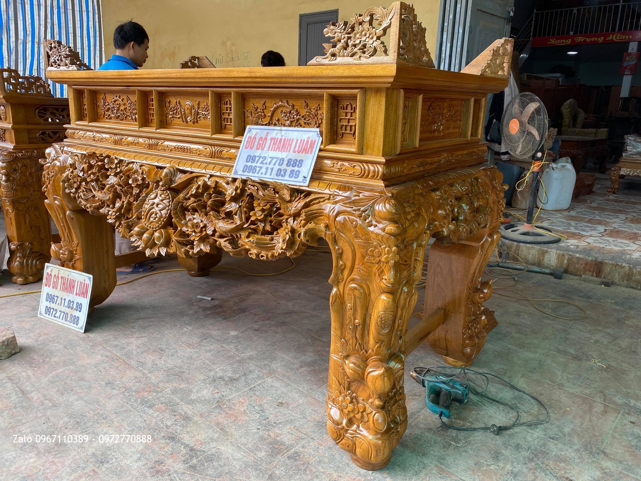 sập thờ ngũ phúc kim tiền gỗ gụ siêu siêu vip:.