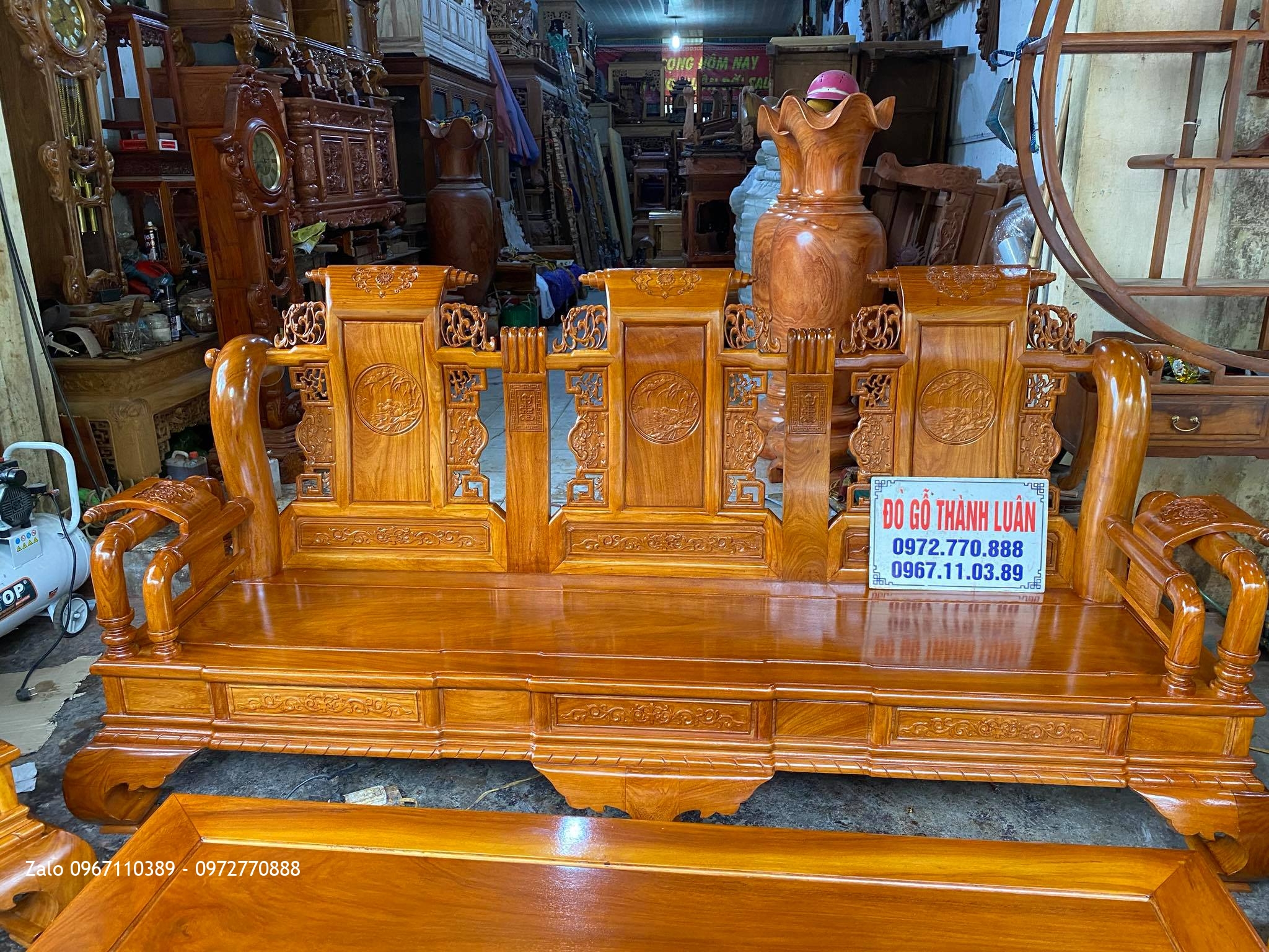 Bộ Bàn Ghế Tần Thuỷ Hoàng Cột Liền Gỗ Gõ Đỏ. Anh Phương ở Hải Phòng--
