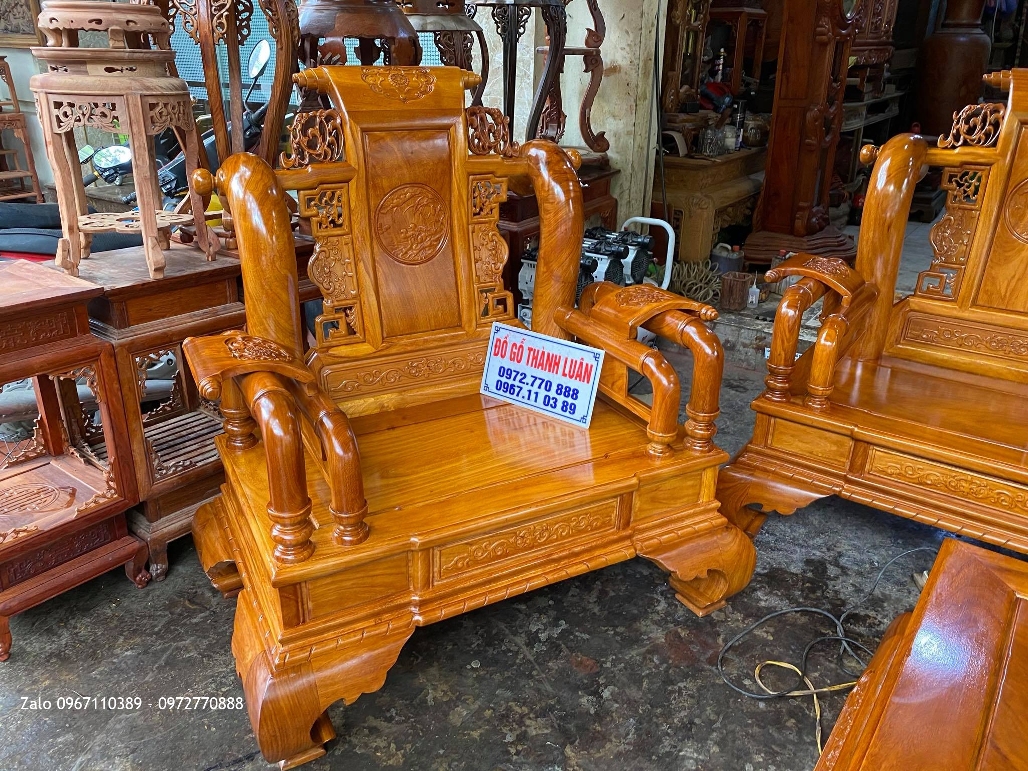 Bộ Bàn Ghế Tần Thuỷ Hoàng Cột Liền Gỗ Gõ Đỏ. Anh Phương ở Hải Phòng-;