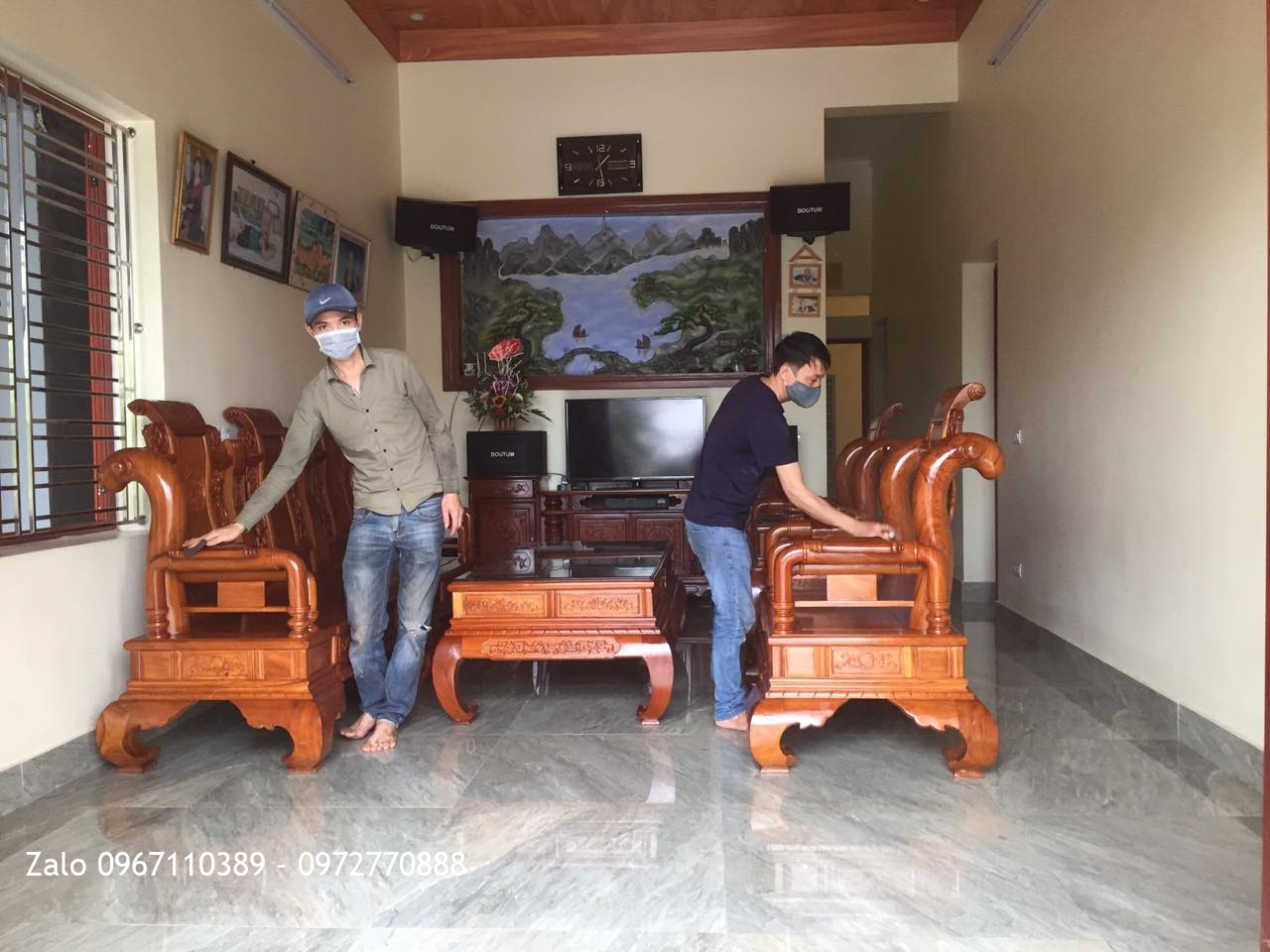 Bộ Bàn Ghế Tần Thuỷ Hoàng Cột Liền Gỗ Gõ Đỏ. Anh Phương ở Hải Phòng,