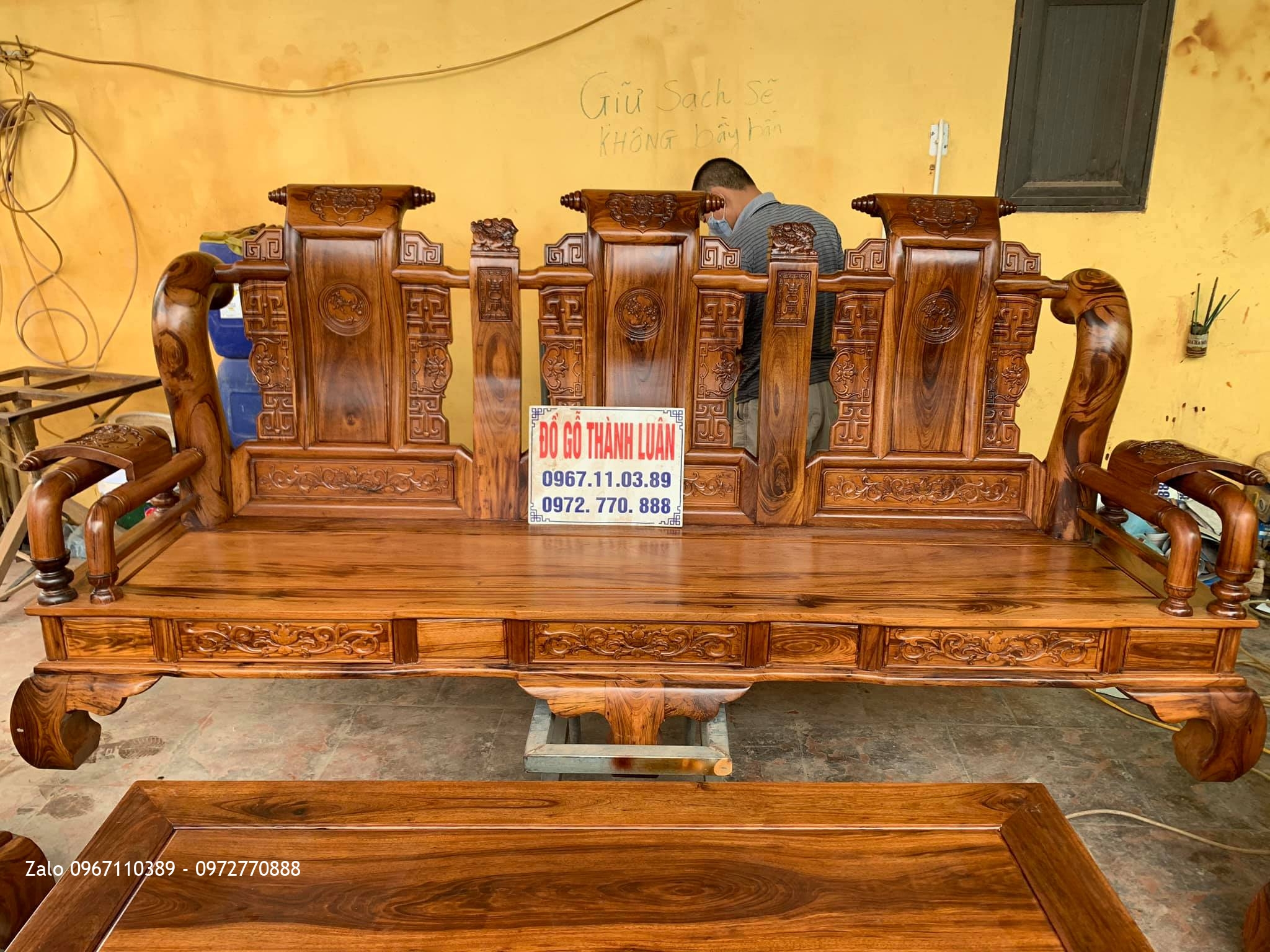 Bộ Bàn Ghế Tần Thuỷ Hoàng Gỗ Gụ Ta Quảng Bình