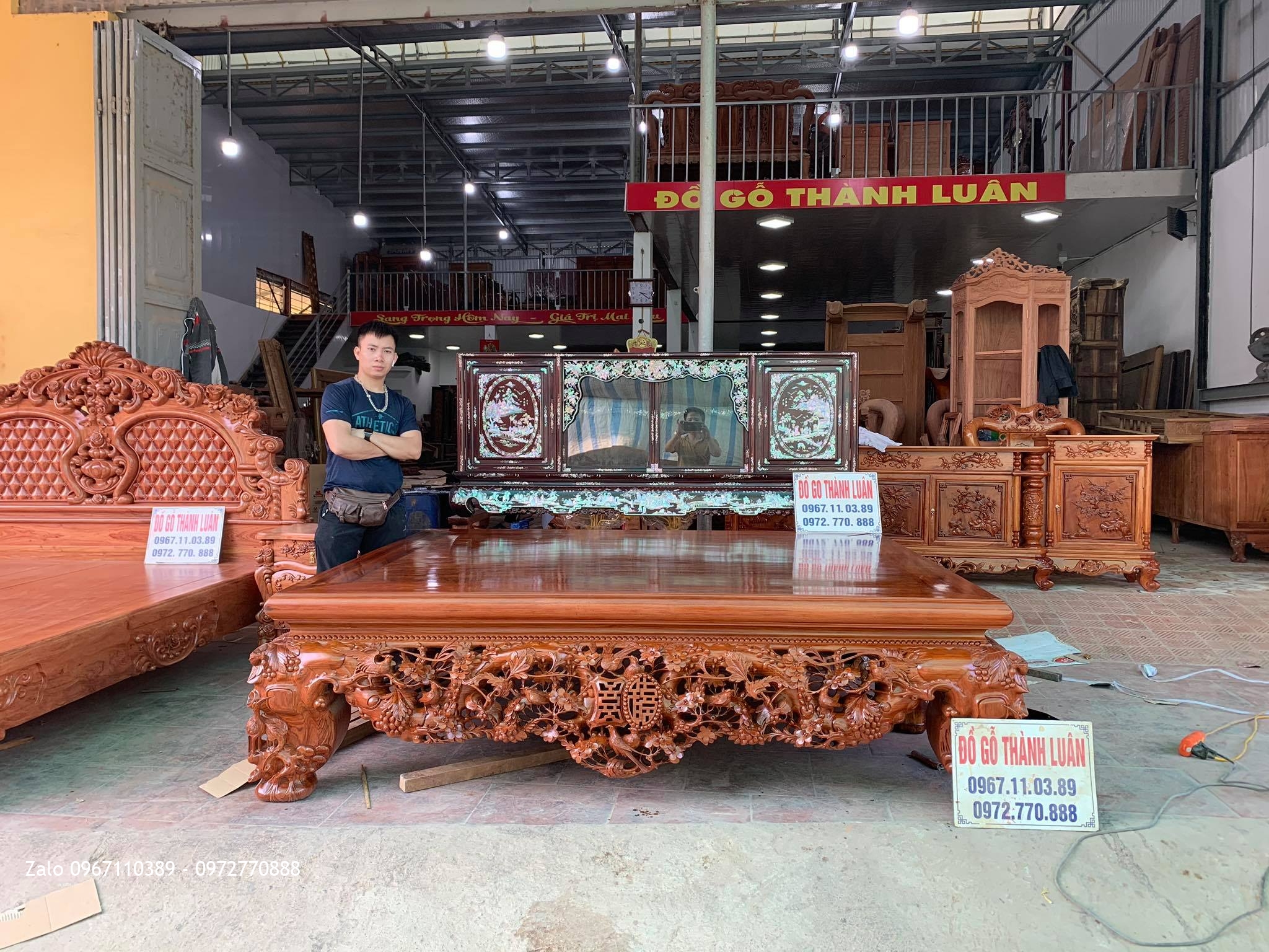 Bộ Nội Thất Phòng khách và Phòng Ngủ Gỗ Hương Gỗ Cẩm Cho gia đình Bác Loan đến từ Tp Thanh Hoá:.,