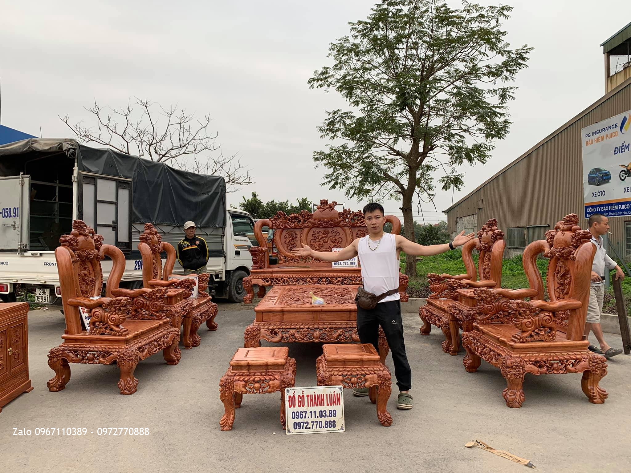 Bộ Bàn Ghế Nghê Bảo Đỉnh Gỗ Hương Đá Cột 12 Chân 14 Gồm 10 Món Siêu Khủng