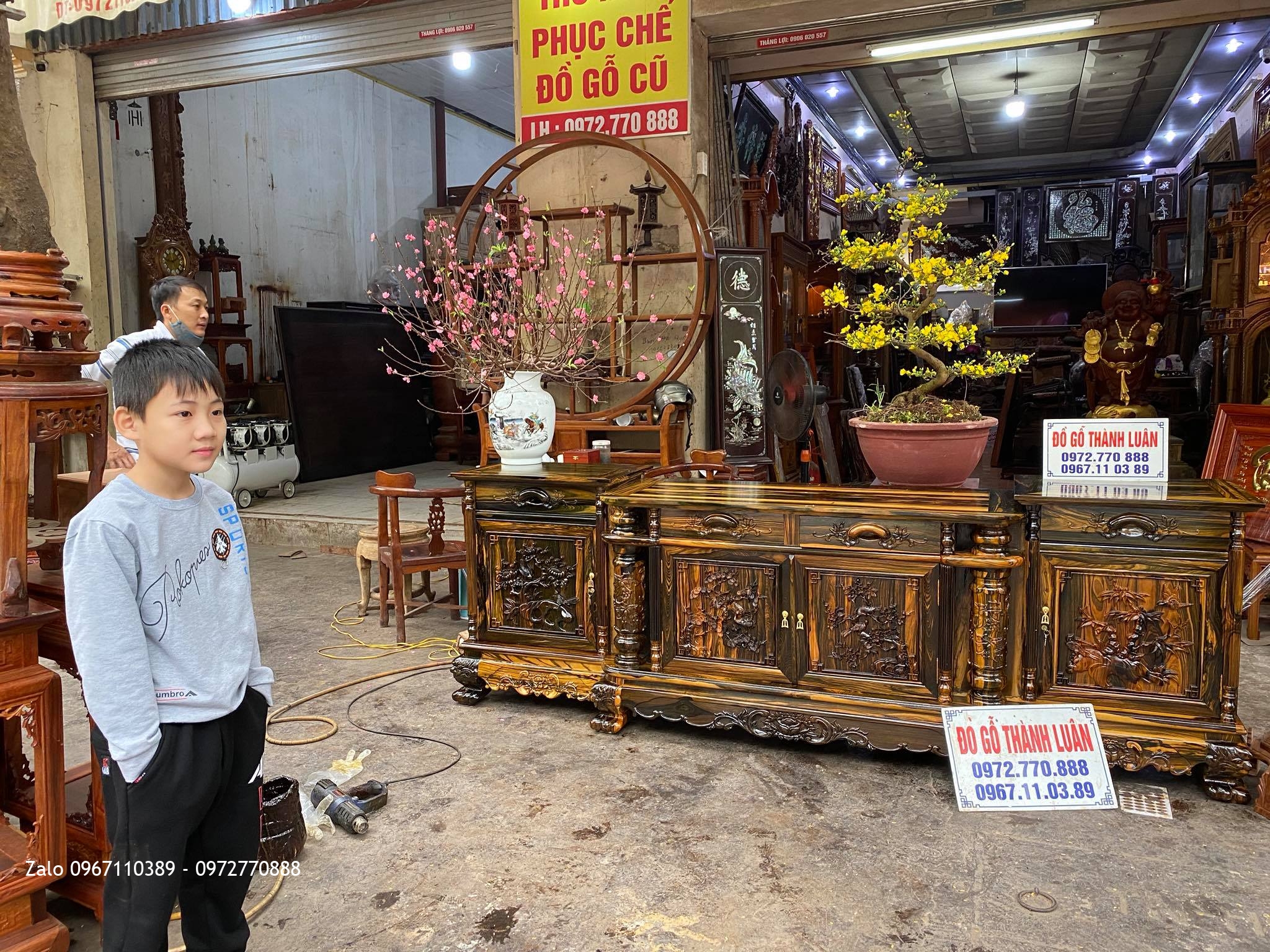 Tủ Kệ TiVi Gỗ Mun Lào,