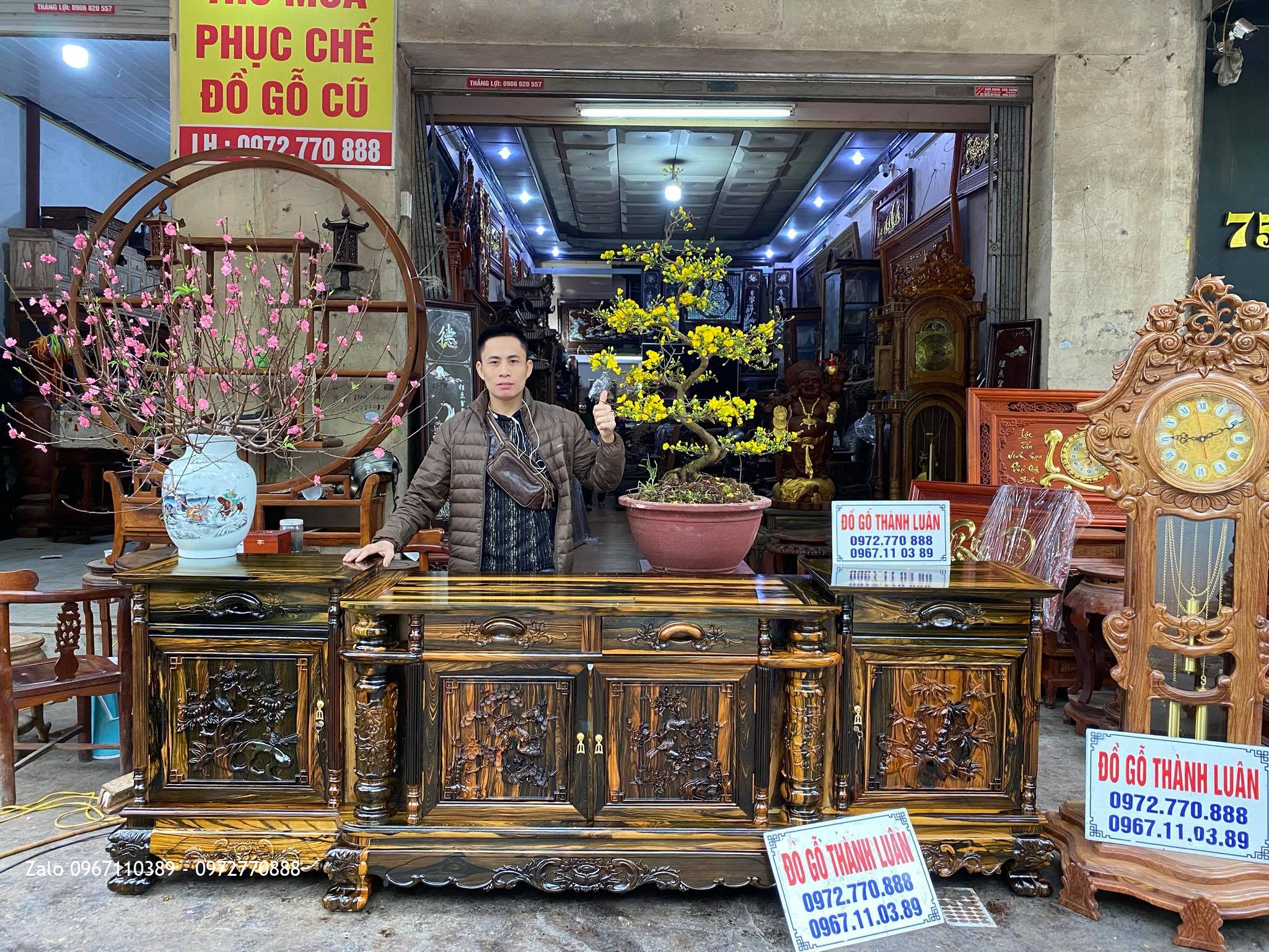 Tủ Kệ TiVi Gỗ Mun Lào.