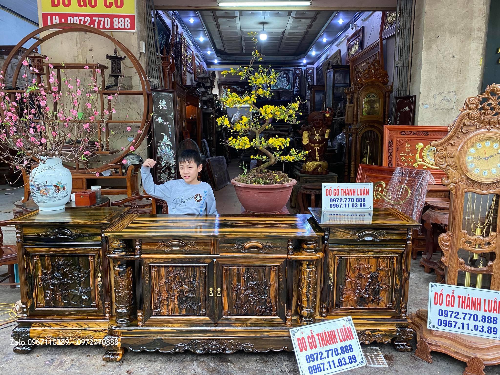 Tủ Kệ TiVi Gỗ Mun Lào..