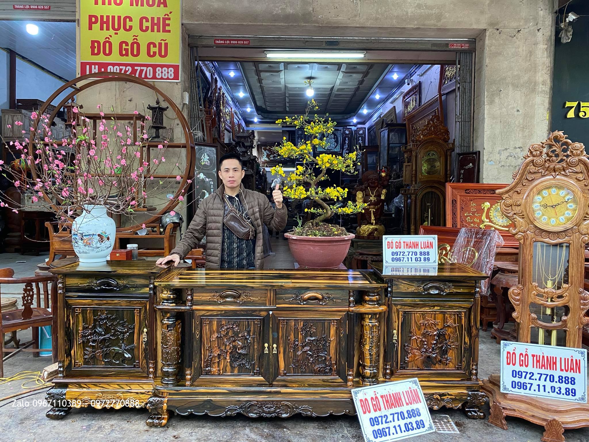 Tủ Kệ TiVi Gỗ Mun Lào.