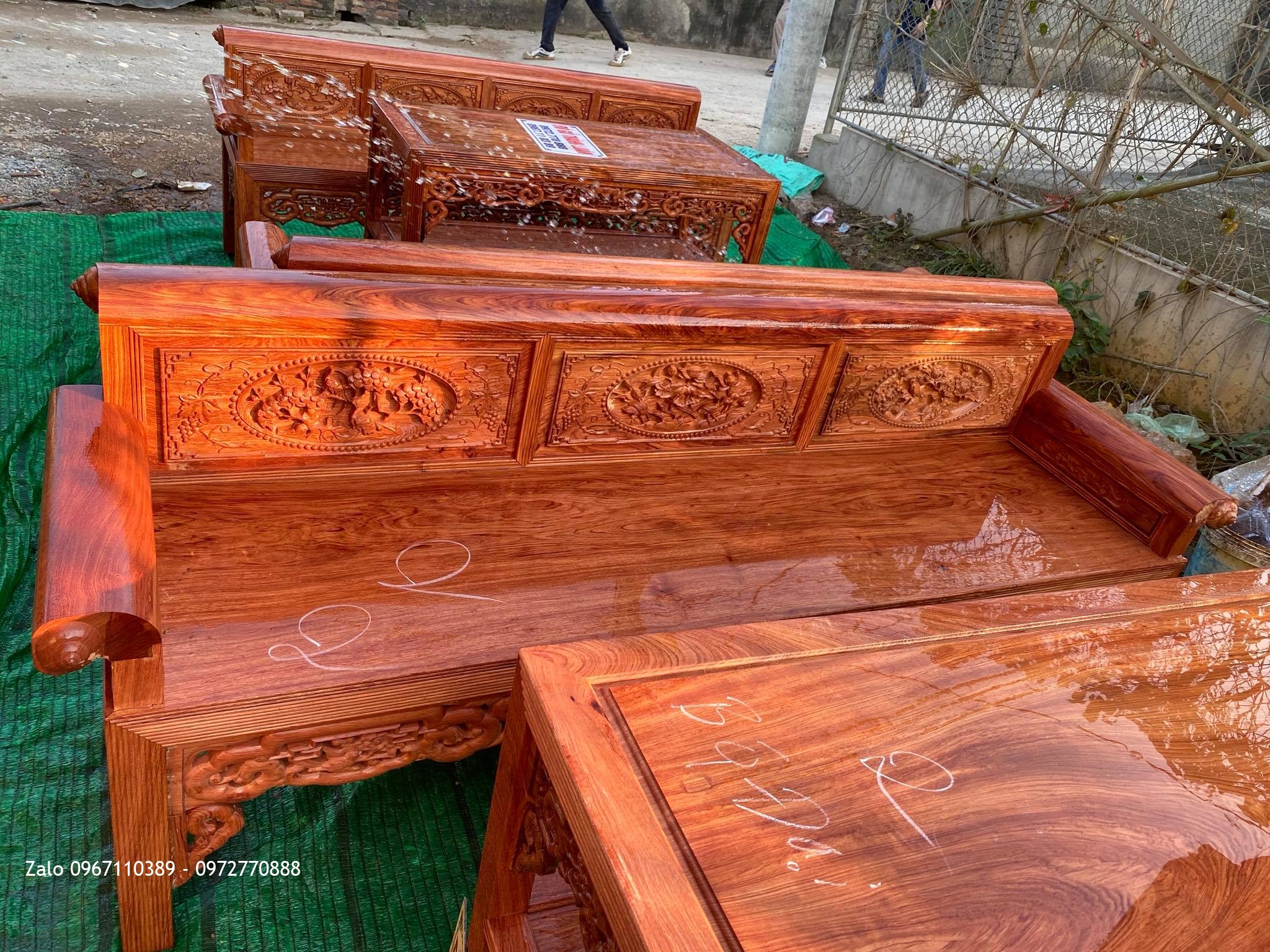 3 bộ trường kỷ gỗ hương đá chọn Vân đẹp..