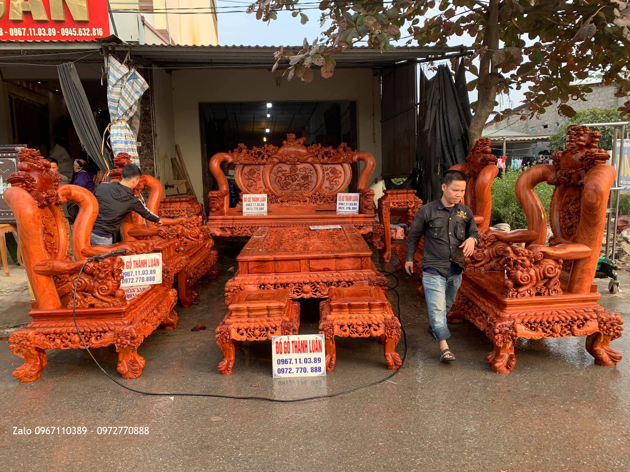 Bộ Bàn Ghế Nghê Bảo Đỉnh Cột 17 Chân 19 Gỗ Hương 12 Món..