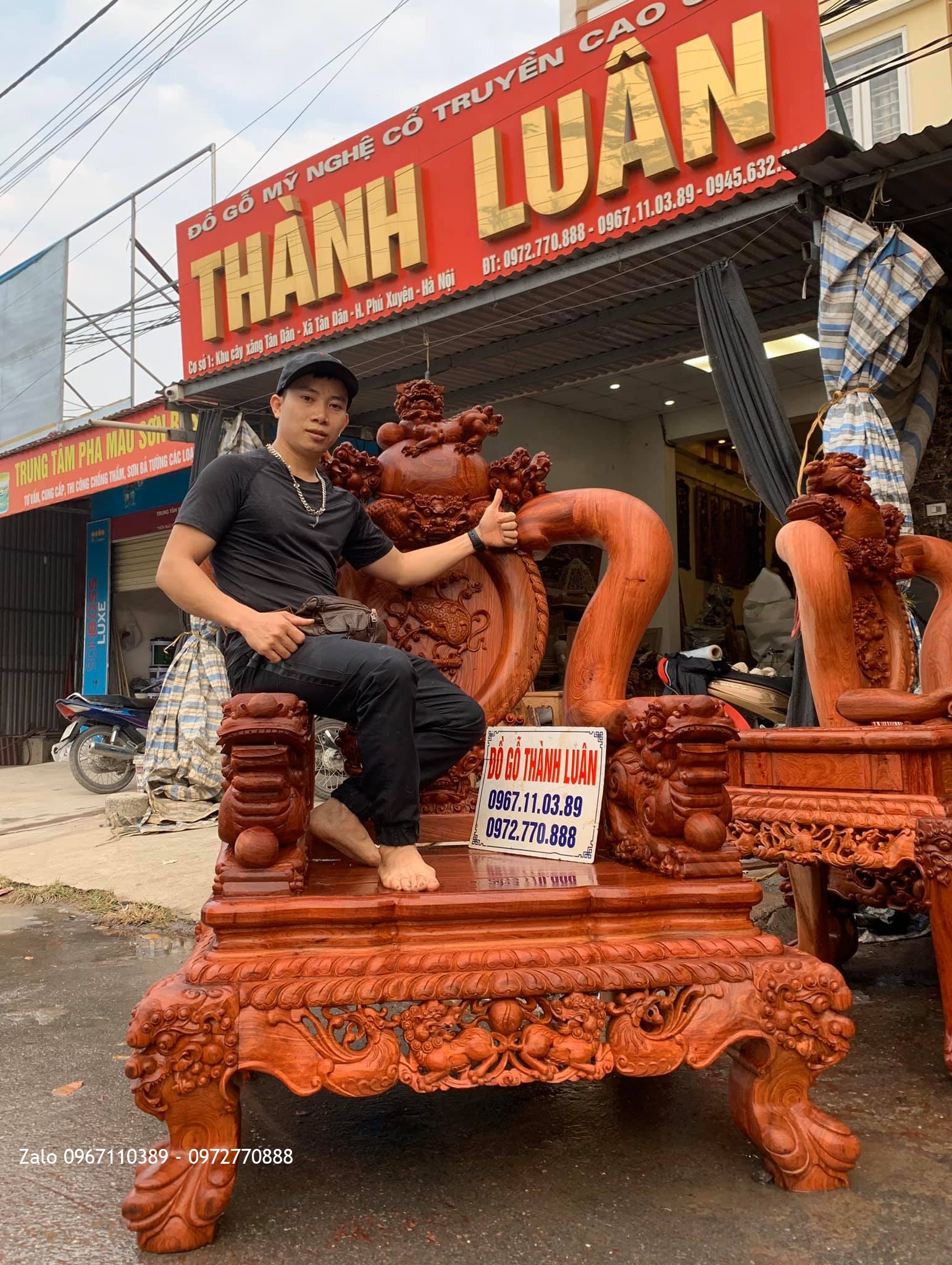 Bộ Bàn Ghế Nghê Bảo Đỉnh Cột 17 Chân 19 Gỗ Hương 12 Món.