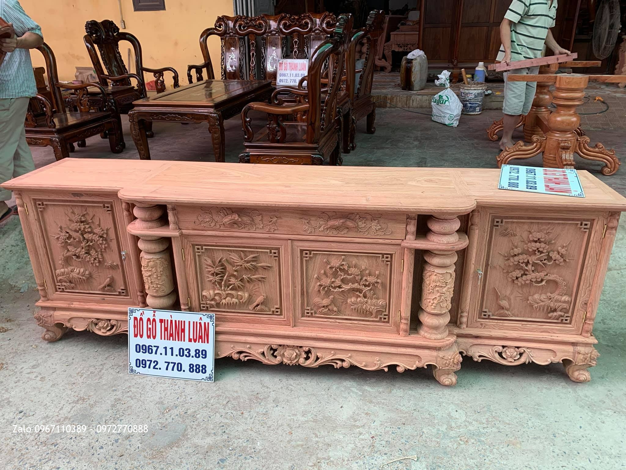 Kệ Tivi Cột Nho Cánh Đục Tứ Quý Kênh Bong,Chân Hoa Hồng VÍP