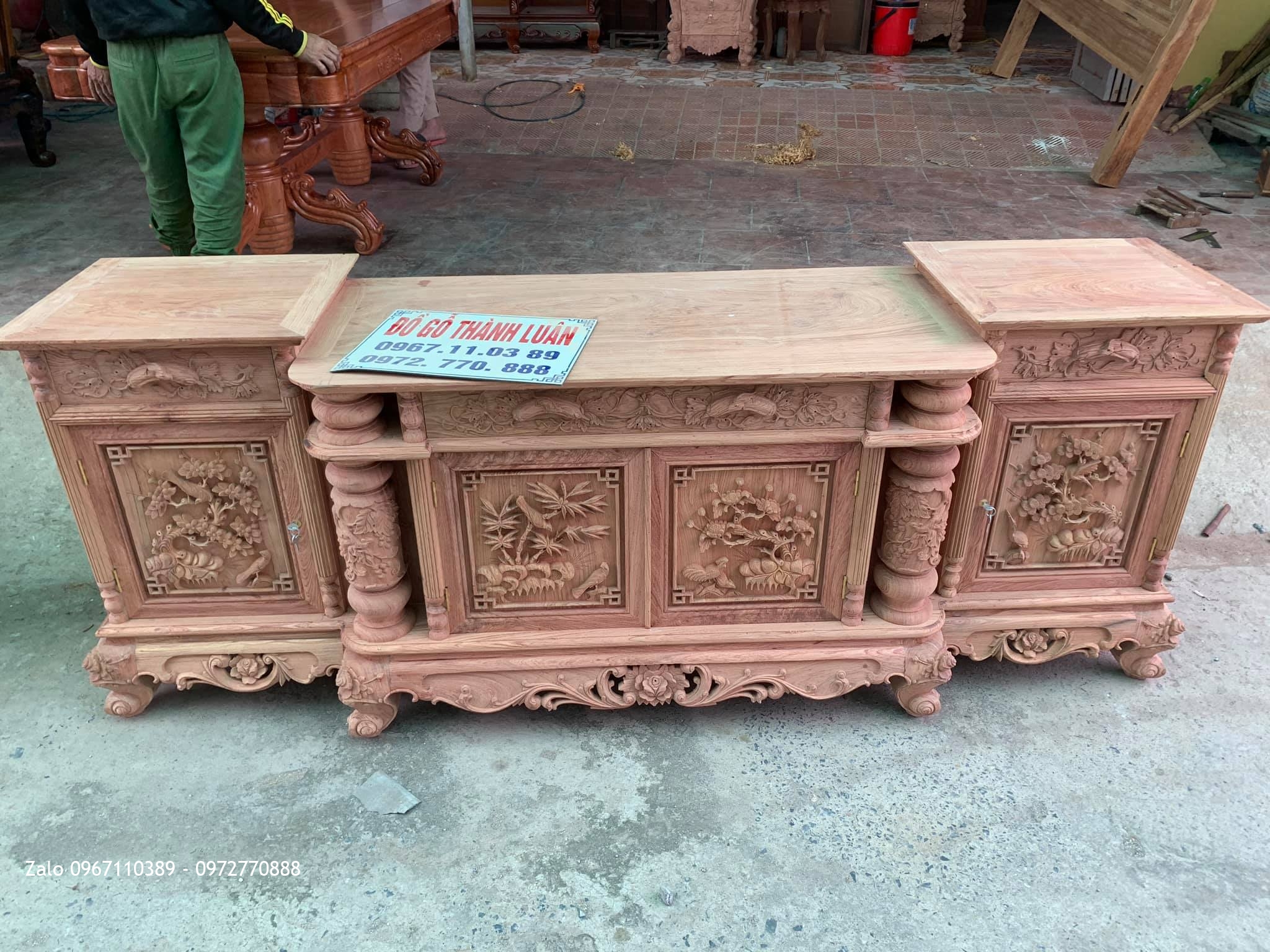 Kệ Tivi Cột Nho Cánh Đục Tứ Quý Kênh Bong,Chân Hoa Hồng VÍP