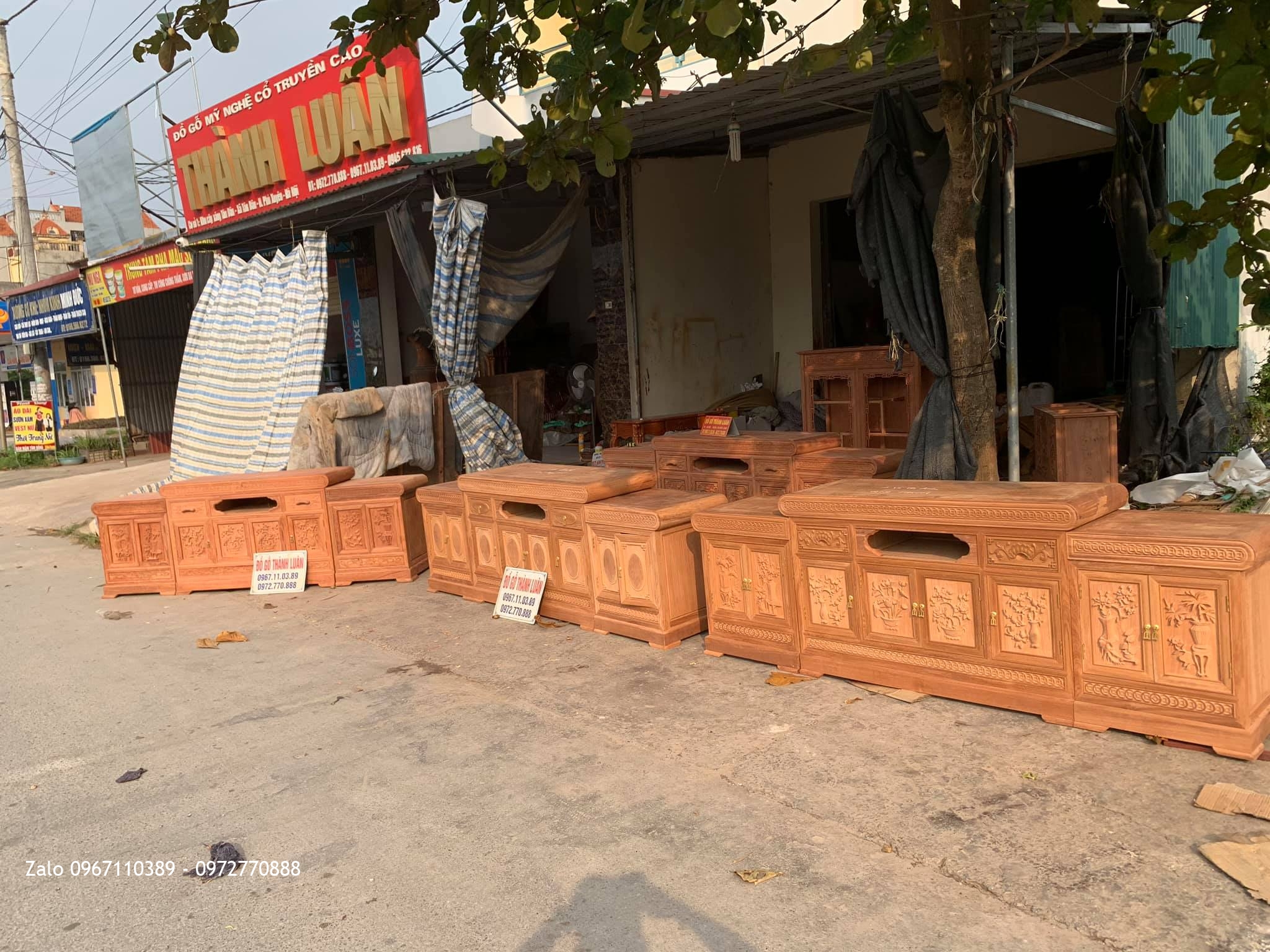 4 Kệ Tivi Kiểu Mõ Đồng Tiền Vip Gỗ Gõ Và Gỗ Hương