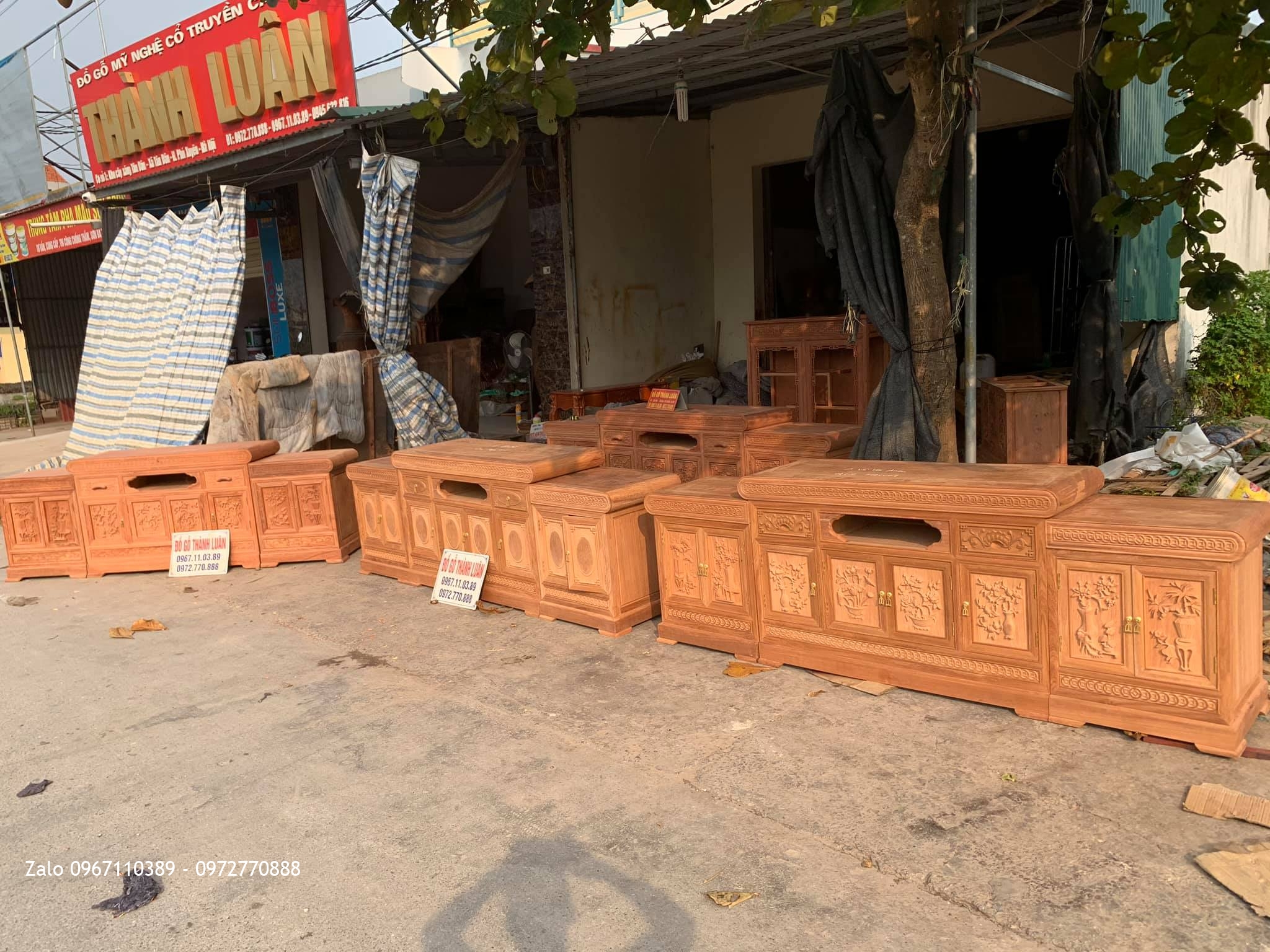 4 Kệ Tivi Kiểu Mõ Đồng Tiền Vip Gỗ Gõ Và Gỗ Hương