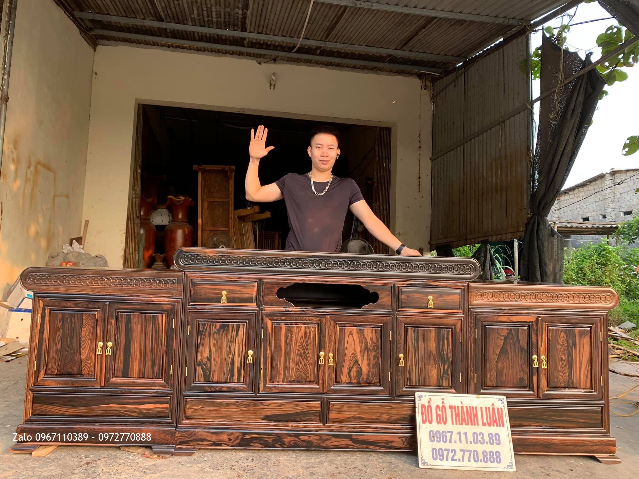 Kệ Tivi Gỗ Mun Kiểu Mõ Đồng Tiền Vip. A Minh Phố Tía, Thường Tín, HN