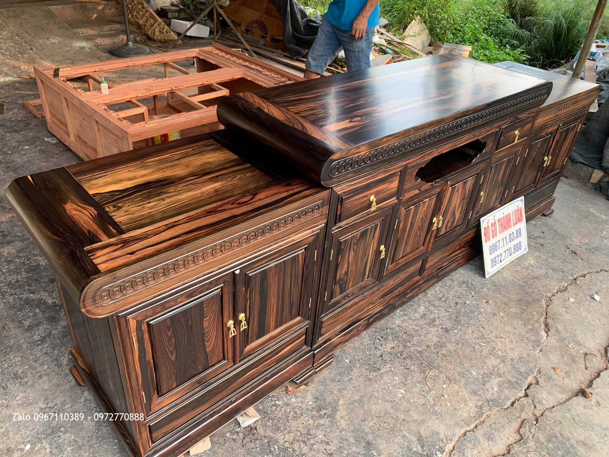 Kệ Tivi Gỗ Mun Kiểu Mõ Đồng Tiền Vip. A Minh Phố Tía, Thường Tín, HN::