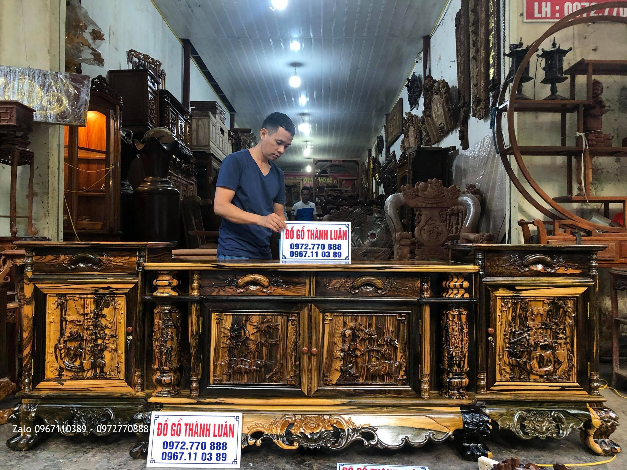 Siêu Phẩm Kệ Tivi Gỗ Mun Hoa Vân Đỉnh Cao. Anh Bùi Anh Ở An Lão Hải Phòng,