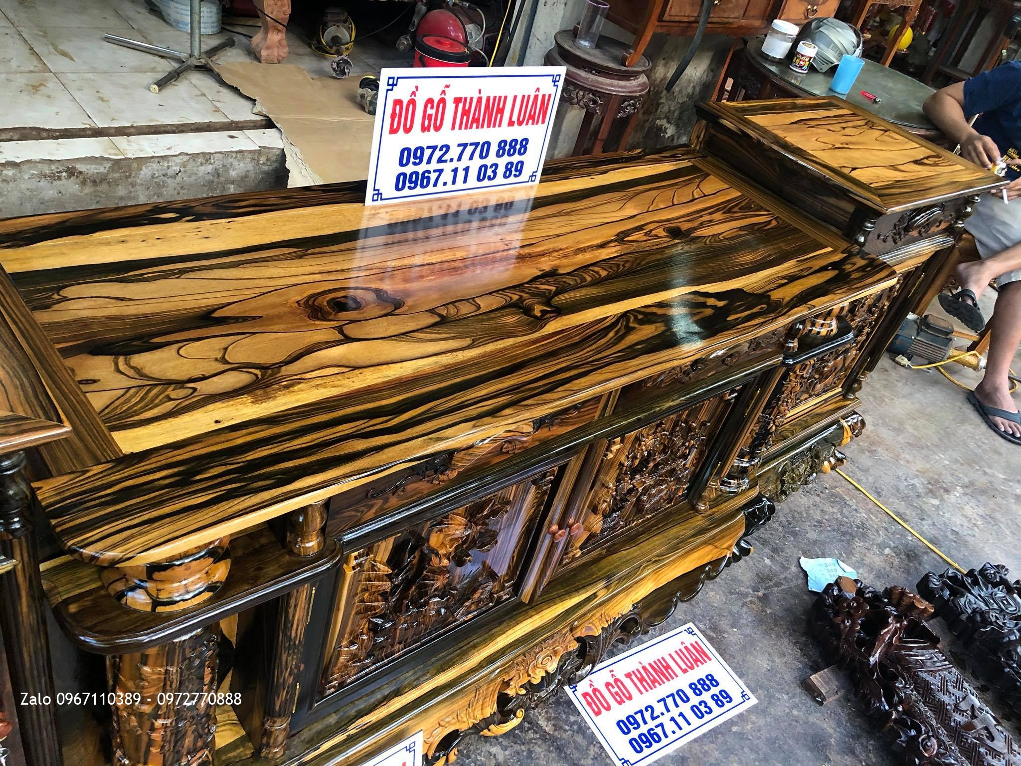 Siêu Phẩm Kệ Tivi Gỗ Mun Hoa Vân Đỉnh Cao. Anh Bùi Anh Ở An Lão Hải Phòng,