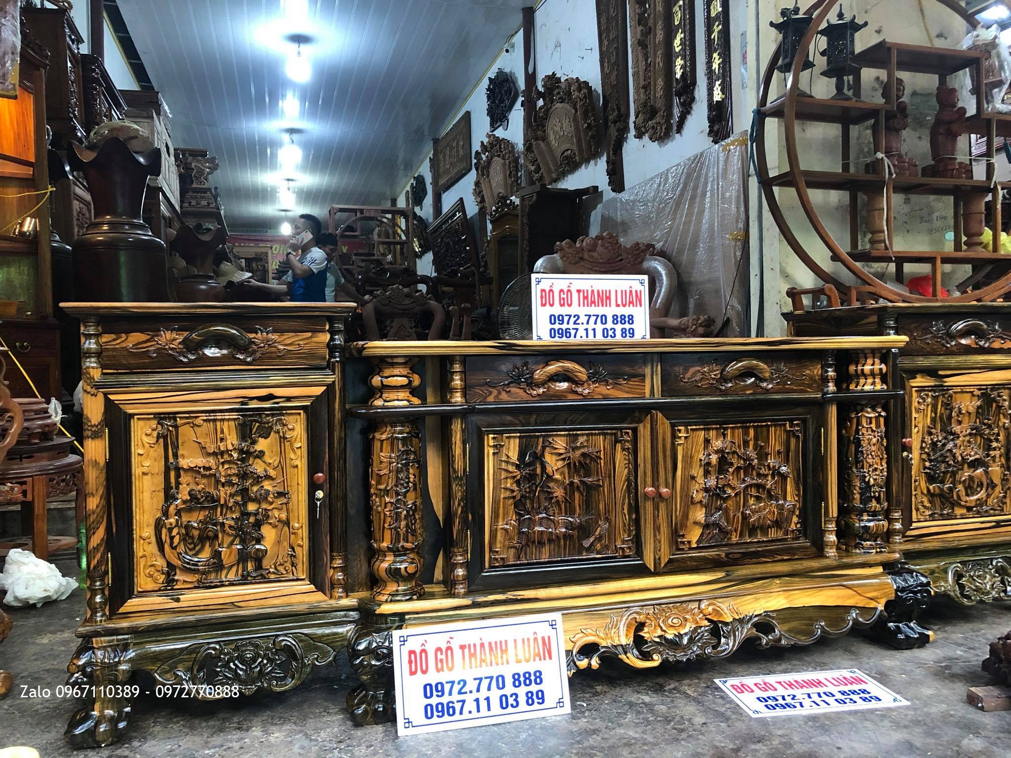 Siêu Phẩm Kệ Tivi Gỗ Mun Hoa Vân Đỉnh Cao. Anh Bùi Anh Ở An Lão Hải Phòng..