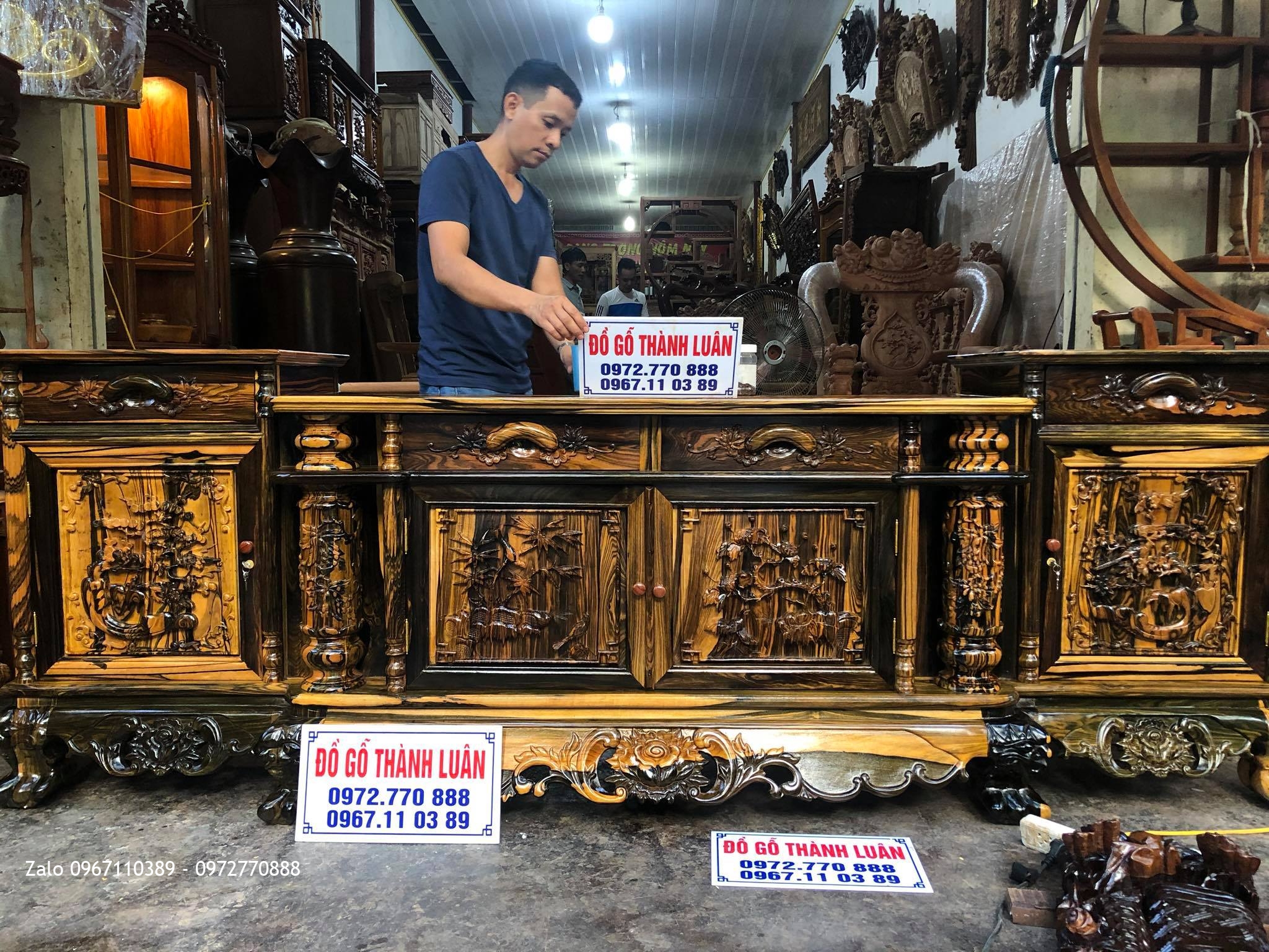 Siêu Phẩm Kệ Tivi Gỗ Mun Hoa Vân Đỉnh Cao. Anh Bùi Anh Ở An Lão Hải Phòng: