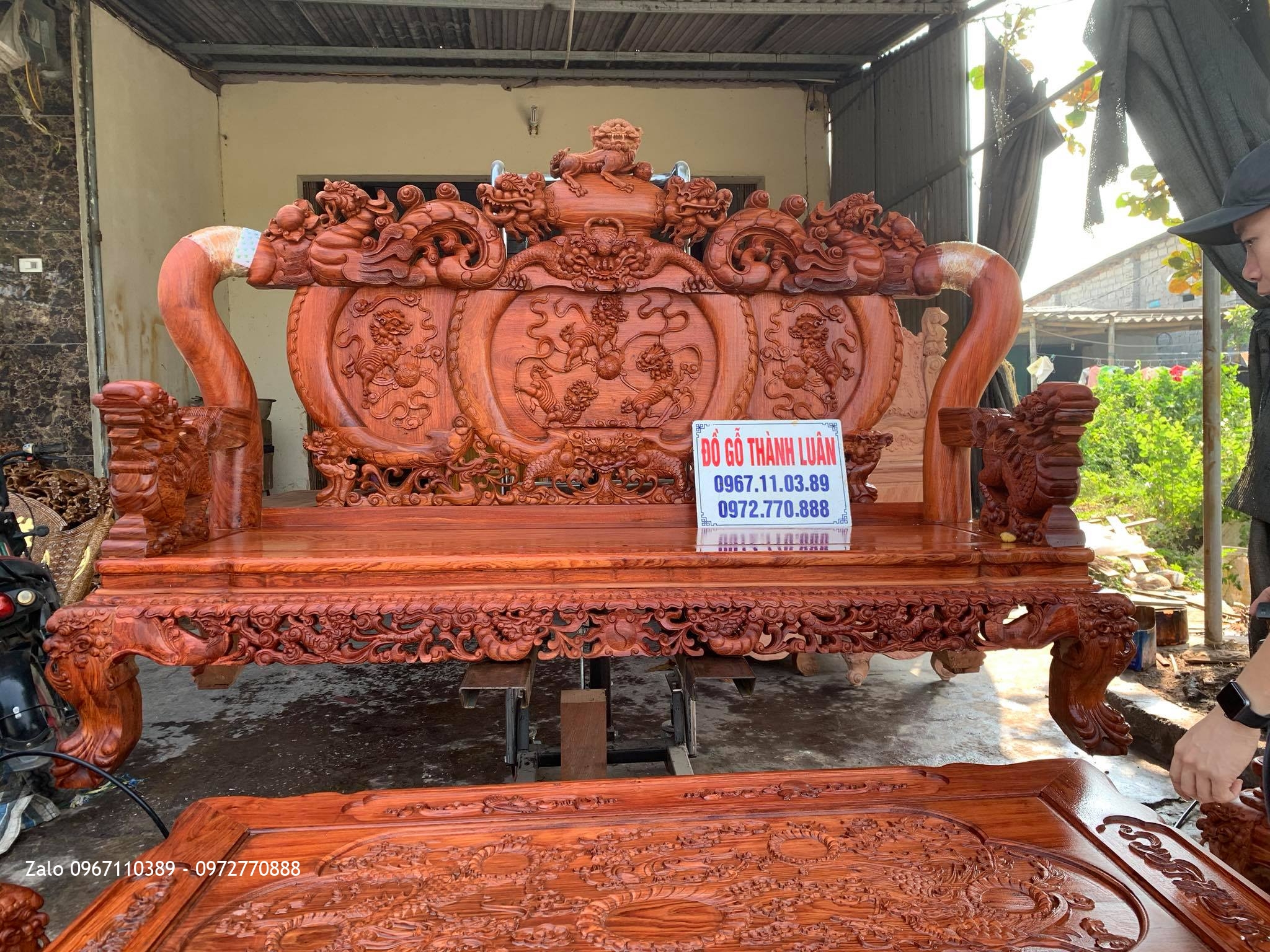 Bộ Ghế Nghê Bảo Đỉnh Cột 12. Gồm 6 Món Vip Gỗ Hương-